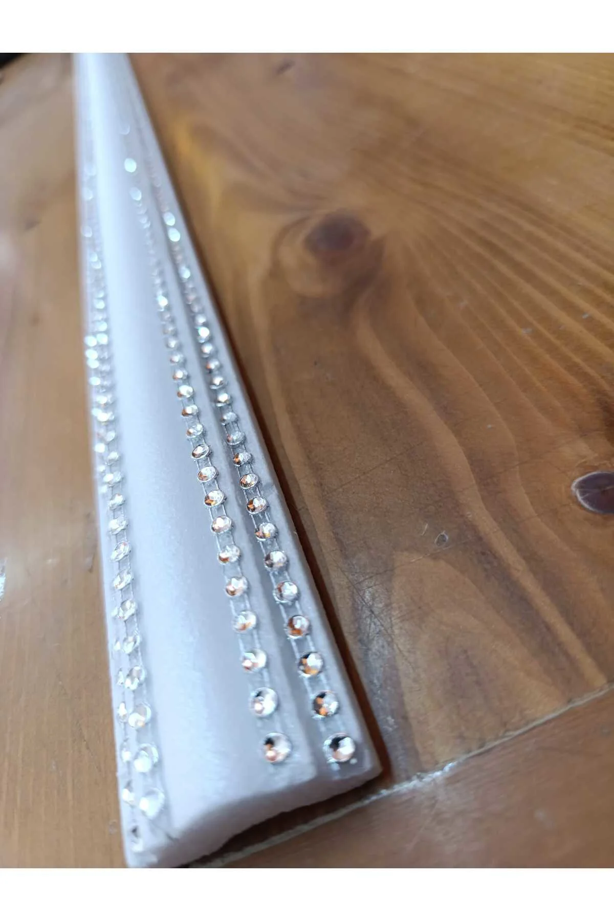 4 Şeritli Dekoratif Gümüş Gri Taşlı Strafor Köpük Çıta Kartonpiye