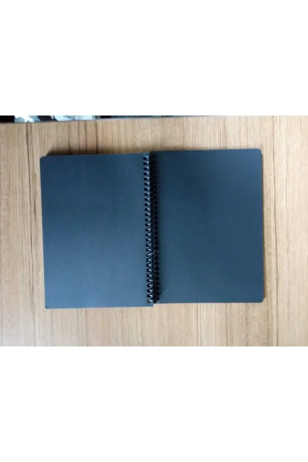 40 Sayfa 17x24 Cm Siyah Defter Ve Beyaz Kalem