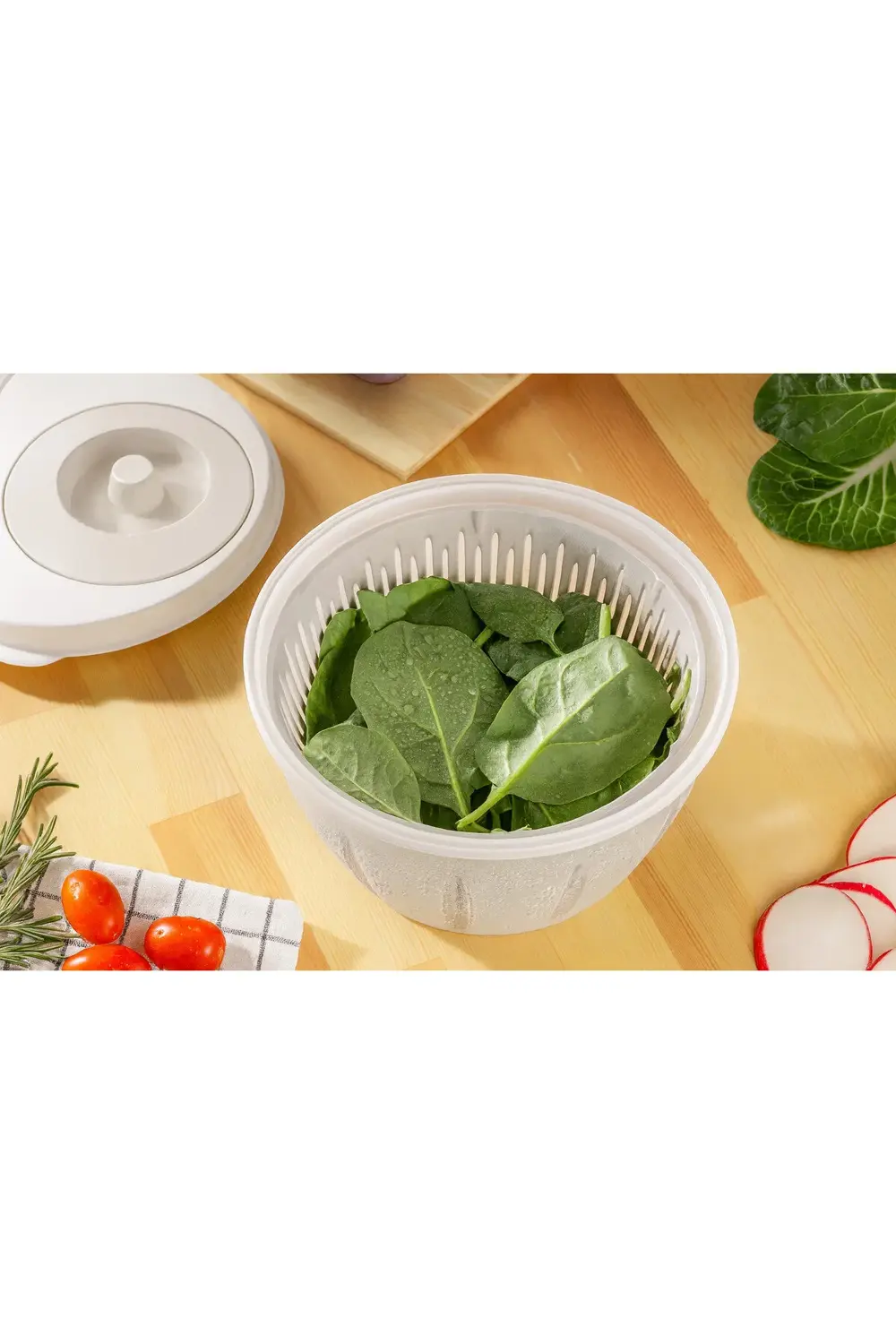 4.5 LT Geniş Hazneli Pratik Döner Mekanizmalı Salata Kurutucu Açı