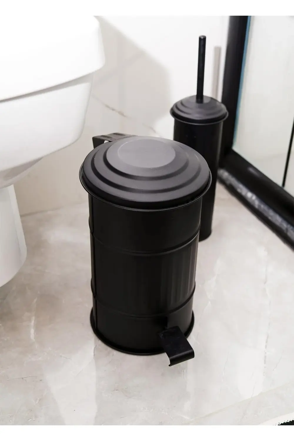 . 5 Lt. Pedallı Banyo Çöp Kovası Siyah