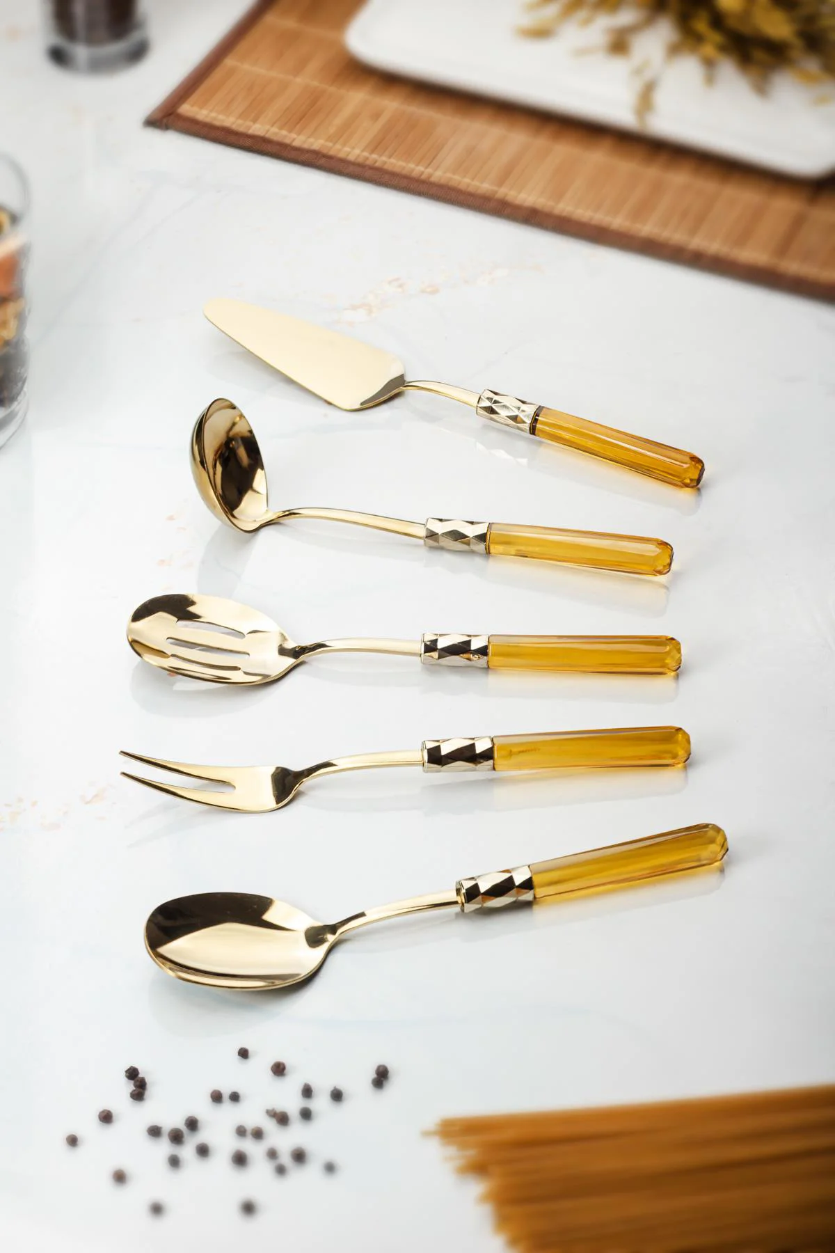 5 Parça Gold Servis Seti &amp; Servis Sunum Seti Amber ( Kepçe / Kevgir / Sıpatula / Çatal / Kaşık )