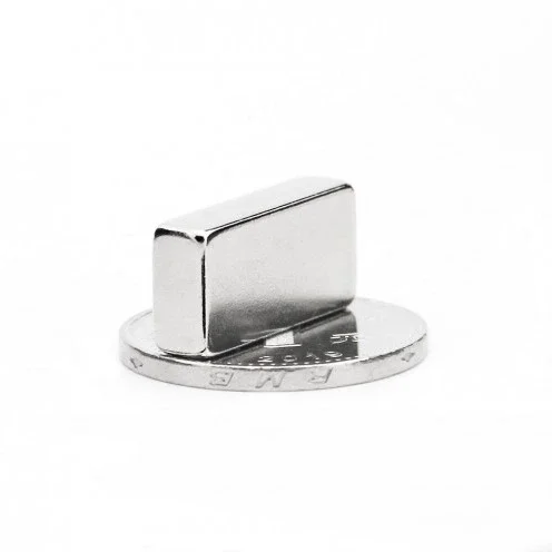 50 Adet 20x10x5 mm Neodyum Magnet N35 Güçlü Mıknatıs Köşeli ve Dayanıklı Nikel Kaplama Fiyatı, Yorumları ve Özellikleri