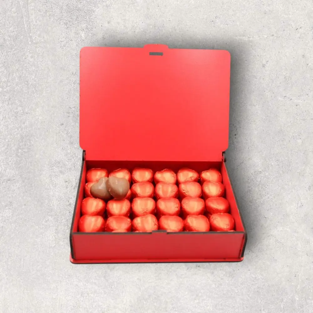 50 Adet Kalp Şeklinde Çikolatalı Kırmızı Ahşap Hediye Kutusu – Se