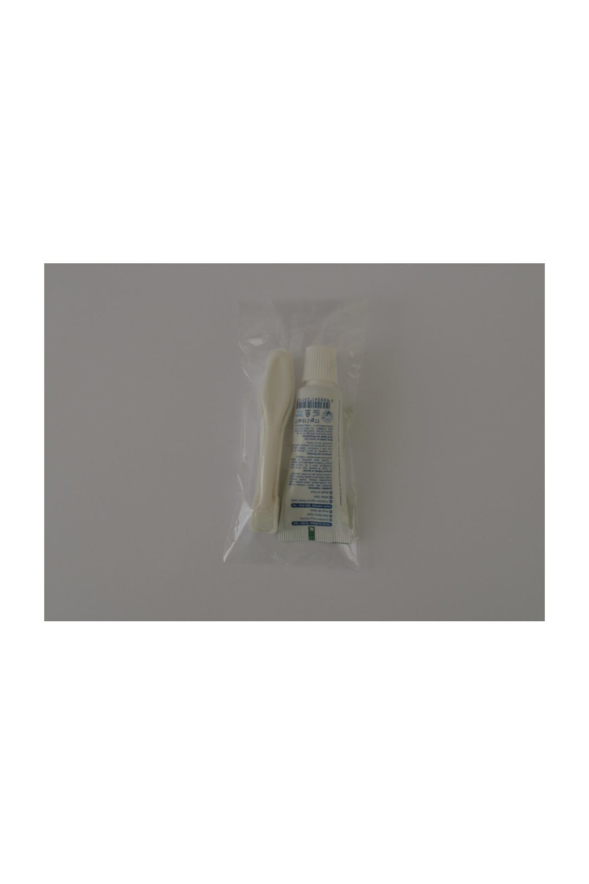 Yazoo Buklet 50 Adet Katlanir Diş Firçasi Diş Macunu 17 Gr İkili Set. Otel Tip