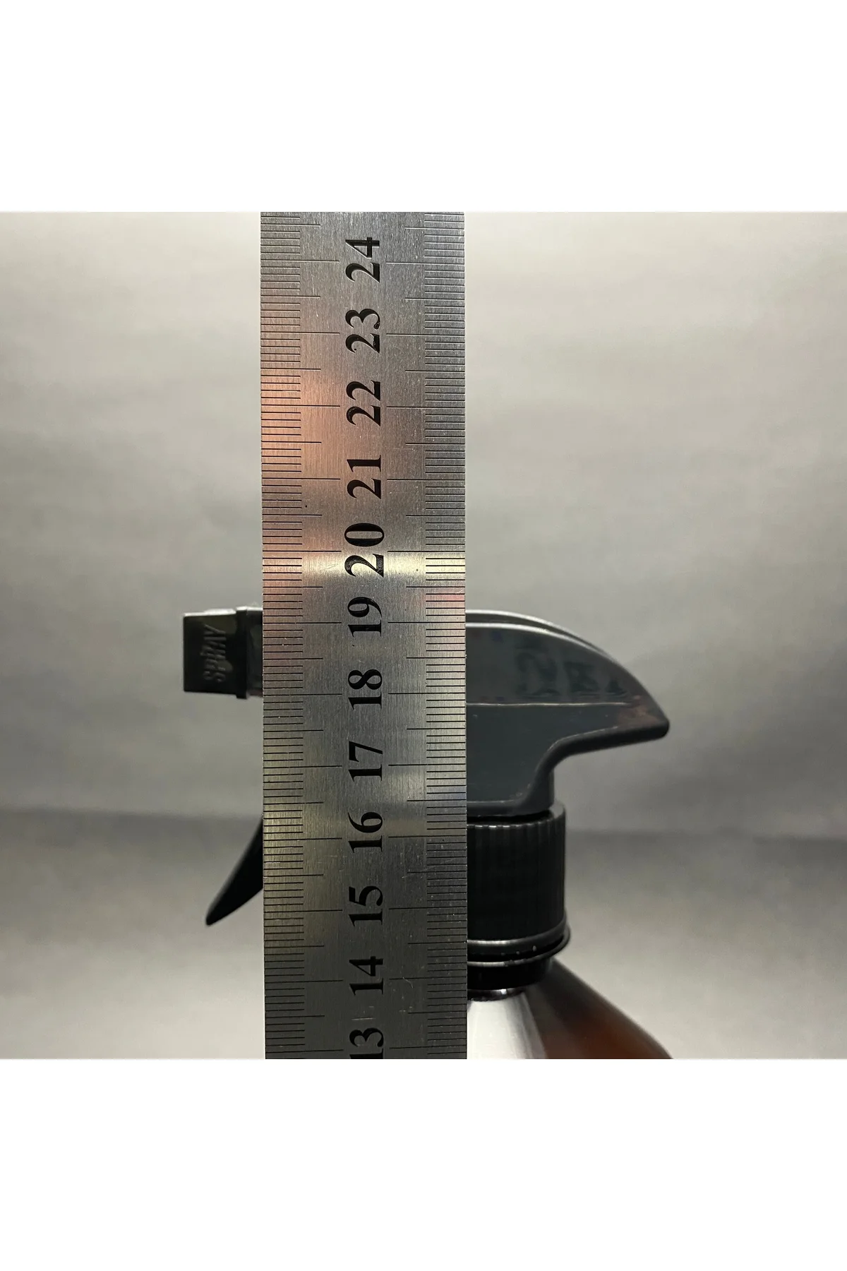 500 CC AMBER PLASTİK ŞİŞE - SİYAH TETİK SPREYLİ - 500 ML KAHVEREN