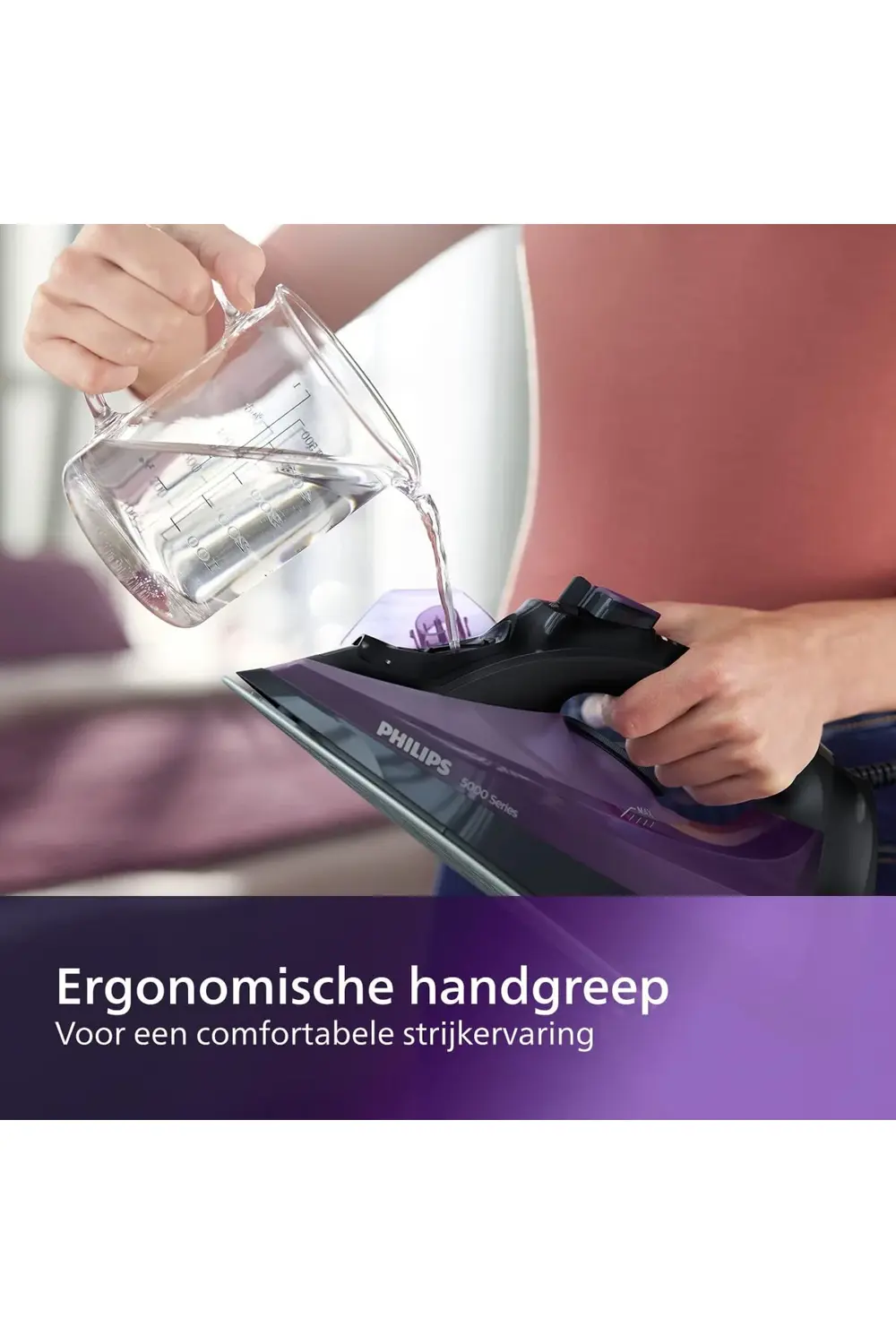 5000 Serisi Buharlı Ütü 2400W, 45g/dk Sürekli Buhar, 180g Şok Buh