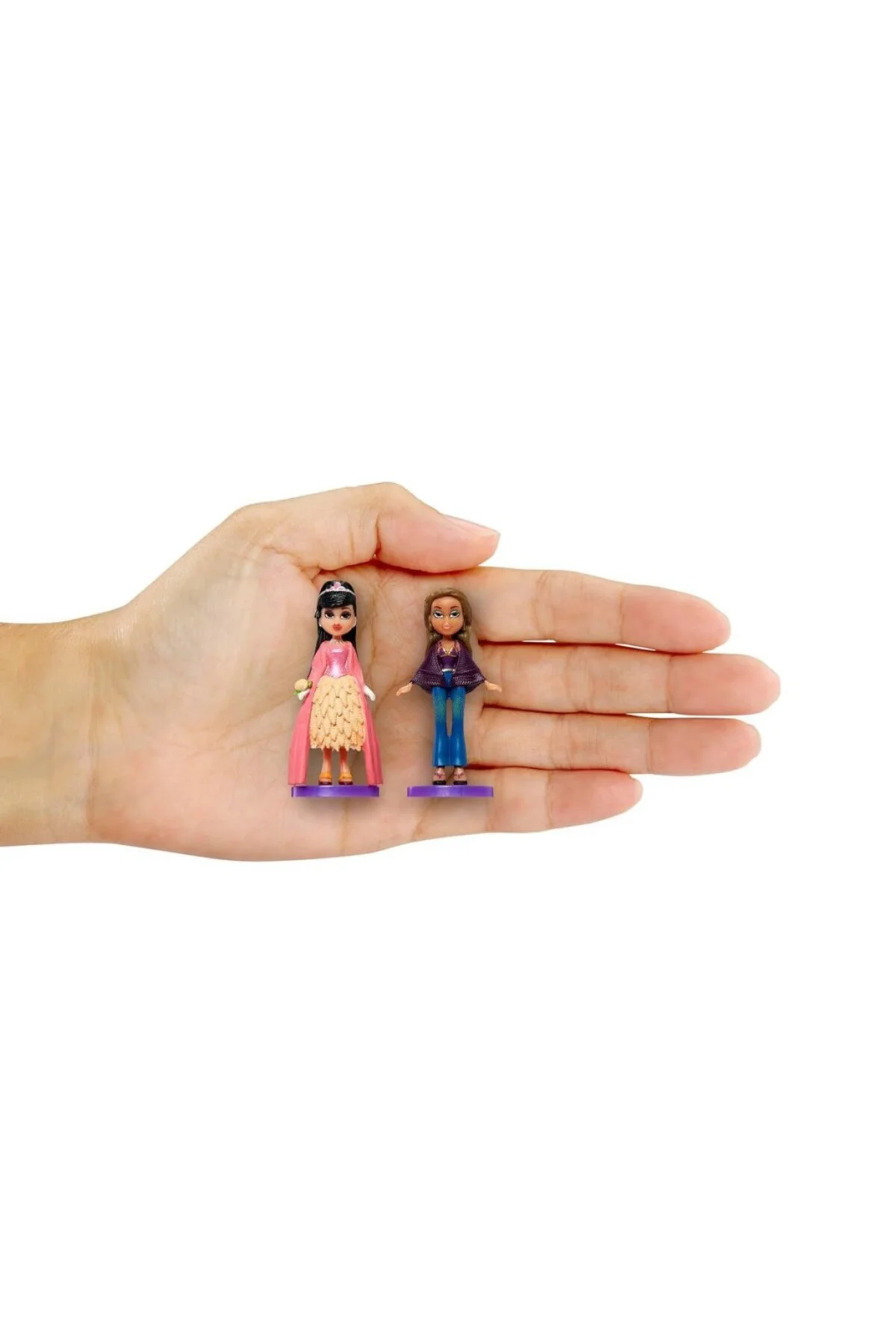 505327 NessiWorld Moda Tutkusu Olan Kızlar