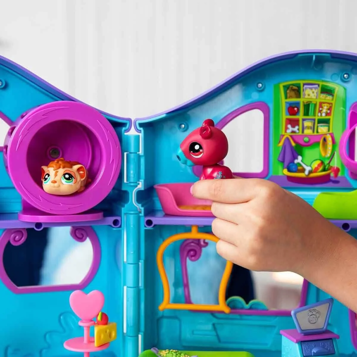 5967 SUN-Littlest Pet Shop Minişler Delüks Oyun Seti 5967 SUN-Littlest Pet Shop Minişler Delüks Oyun Seti