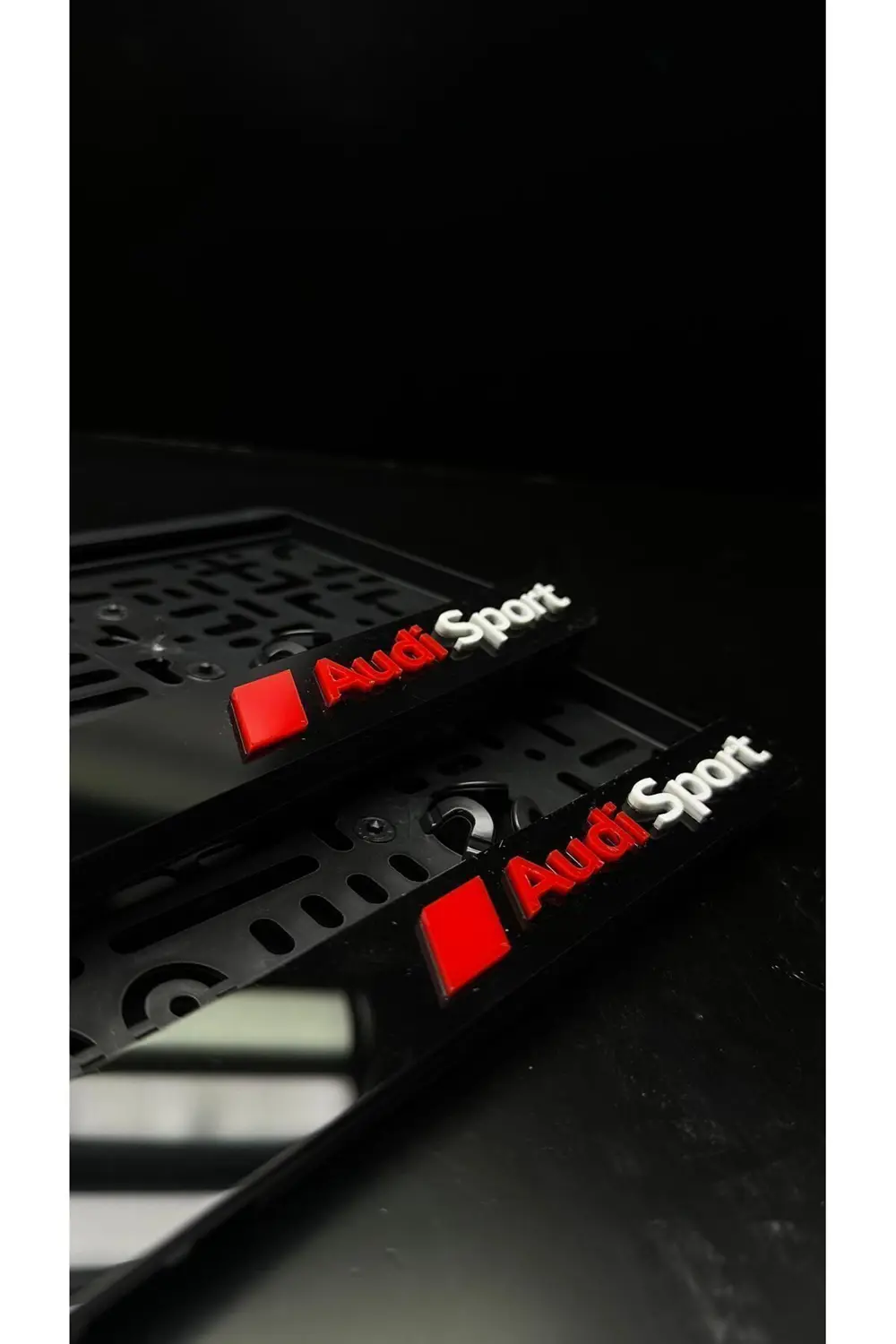 5D LÜX AUDİ SPORT KABARTMA TAKMATİK PLEKSİ PLAKALIK
