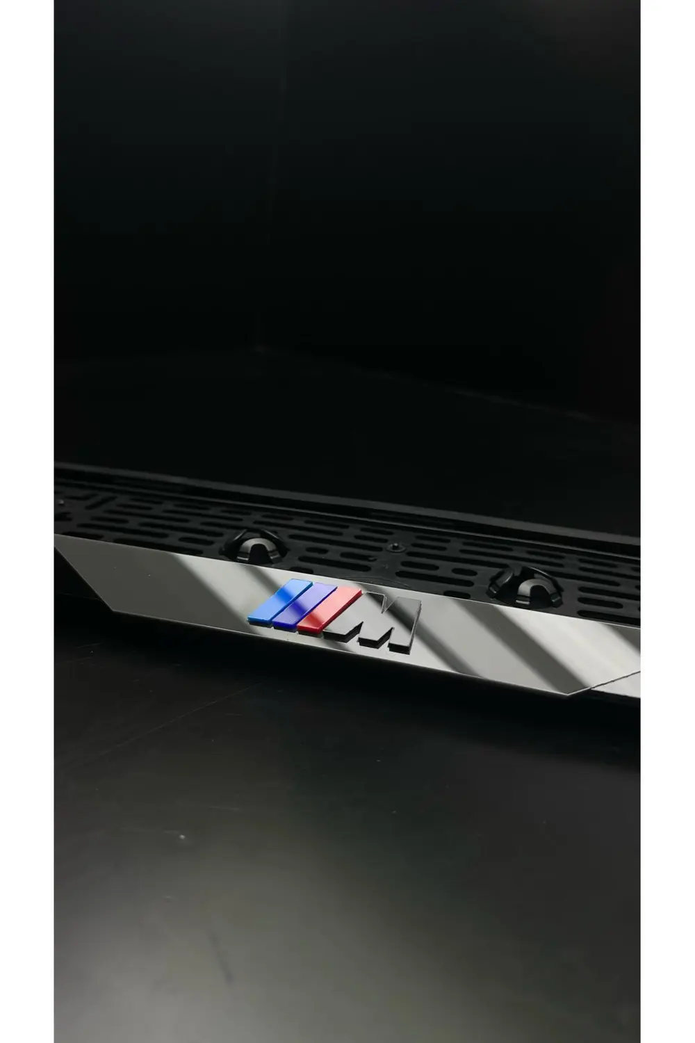 5D LÜX BMW M SPORT Uyumlu  TAKMATİK PLEKSİ PLAKALIK