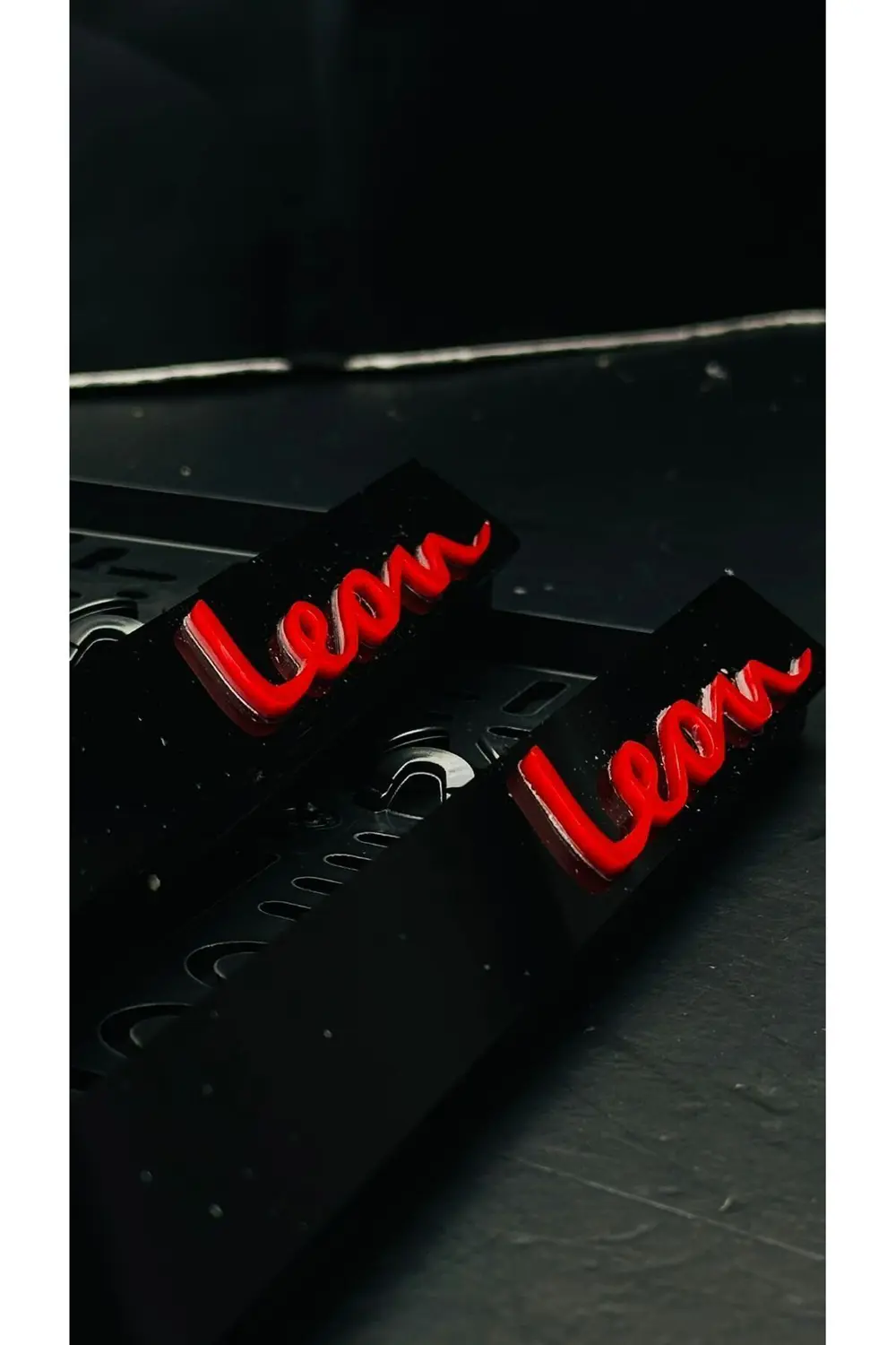 5D Seat Leon Uyumluı Lux Pleksi Takmatik Plakalık