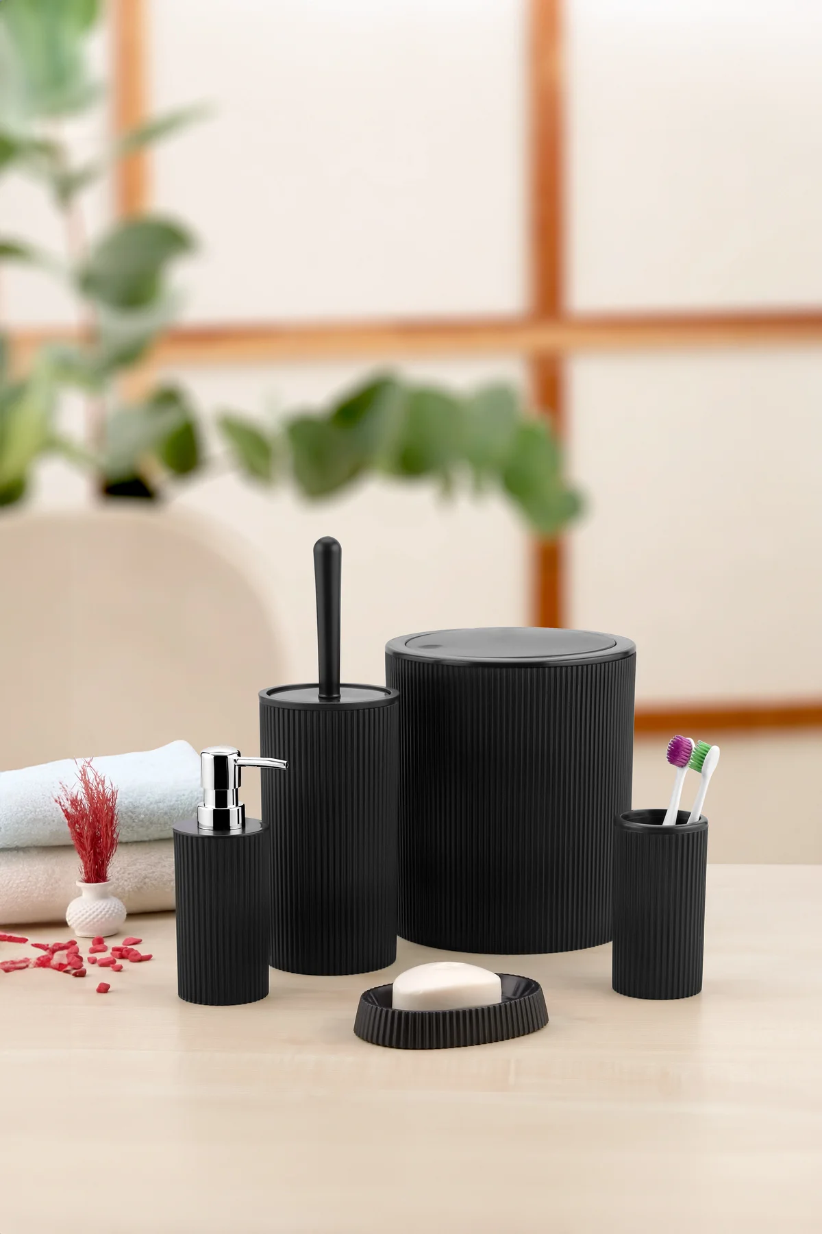 5'li Modern ve Şık Banyo Seti, Sıvı ve Katı Sabunluk, Diş Fırçalık, Çöp Kovası, Klozet Fırçası