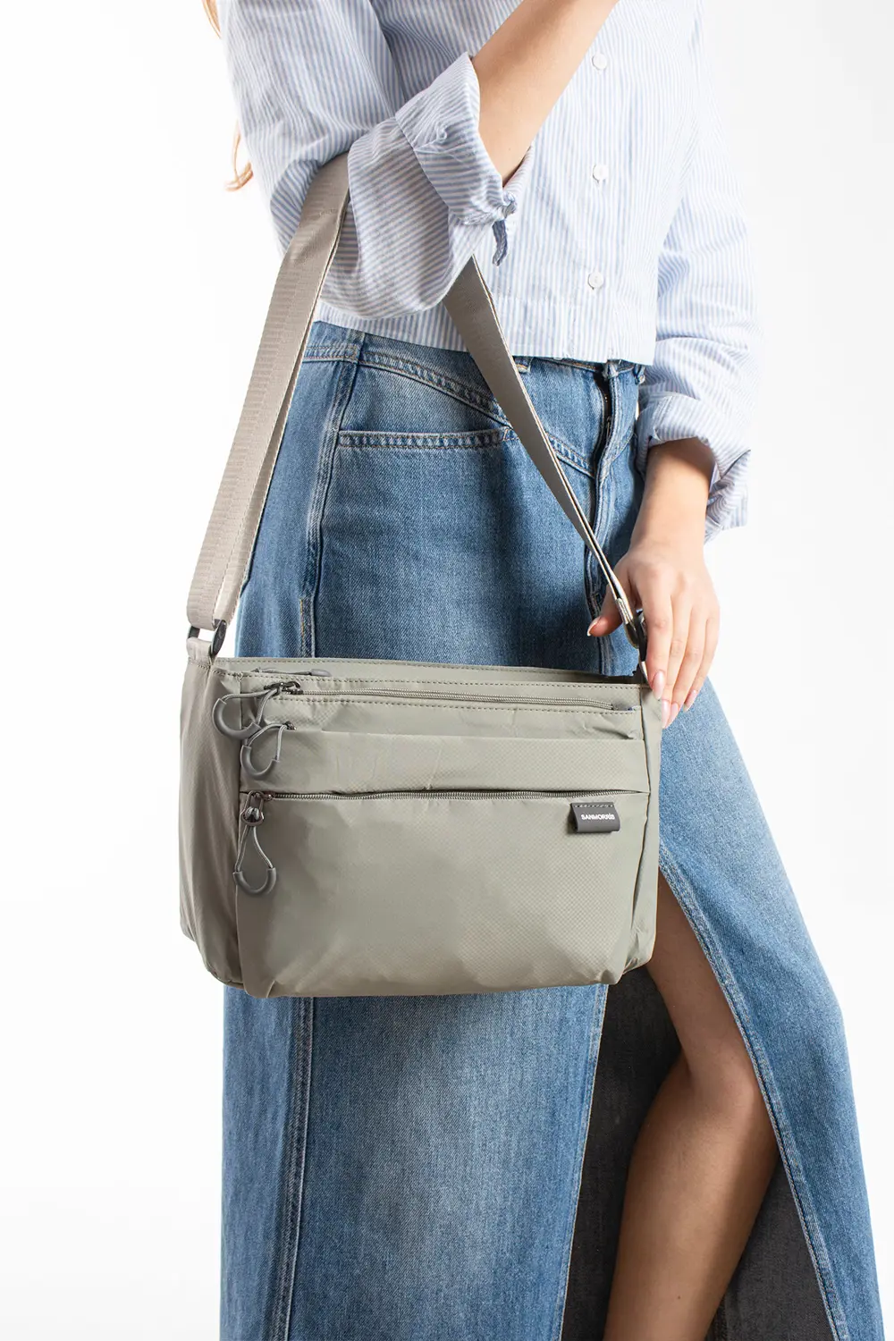 6 Bölmeli Orta Boy Suya Dayanıklı Paraşüt Kumaş Çapraz Askılı Omu