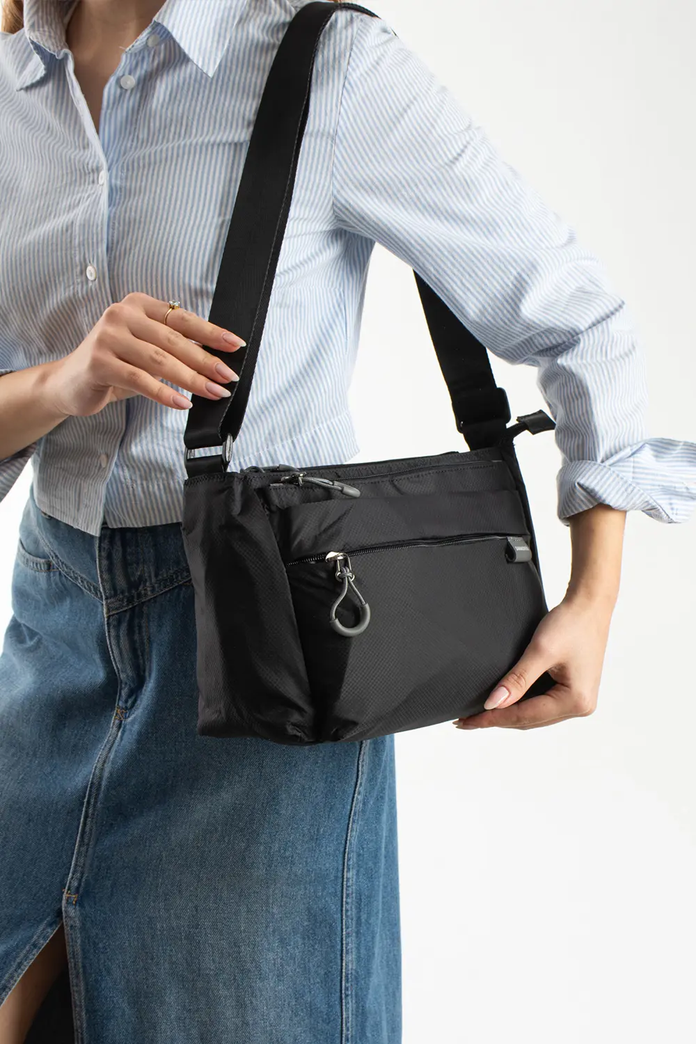 6 Bölmeli Orta Boy Suya Dayanıklı Paraşüt Kumaş Çapraz Askılı Omu