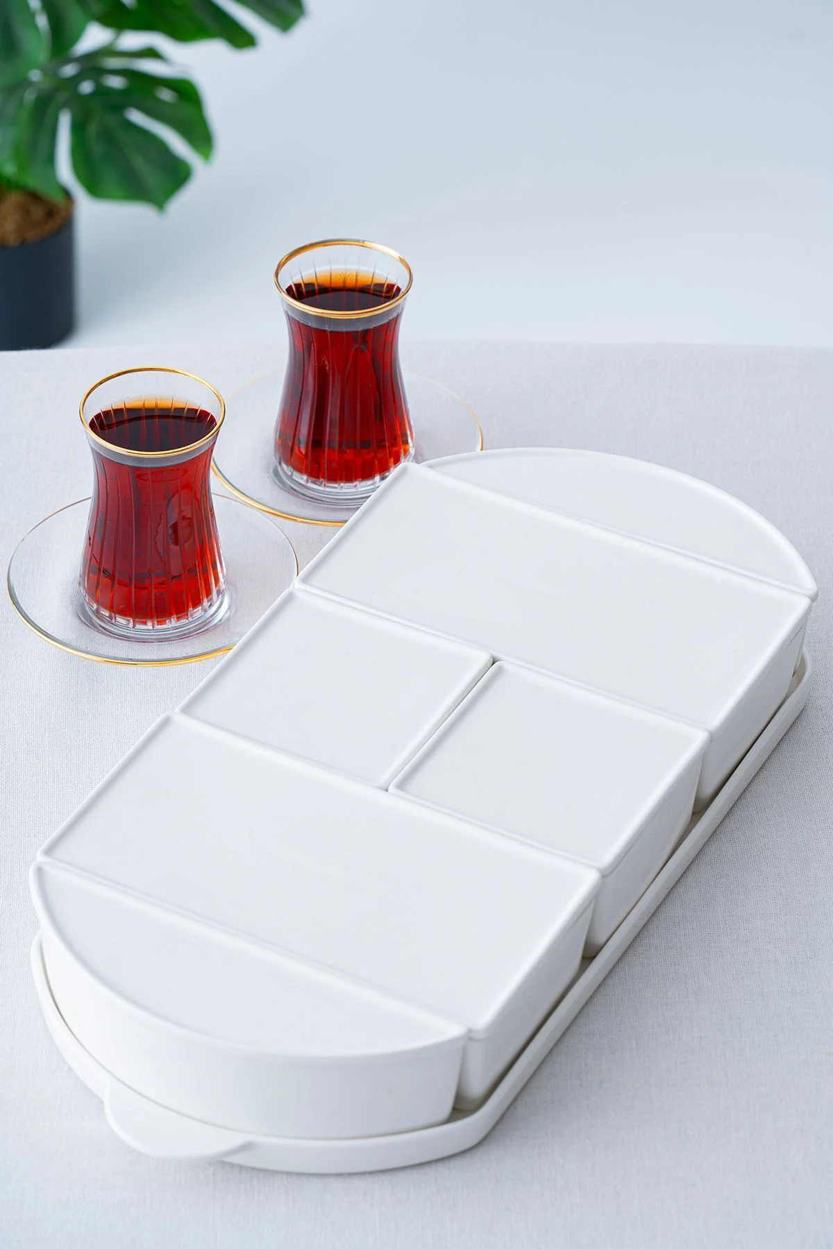 6 Parça Oval Tepsili Porselen Kapaklı Kahvaltı Takımı Seti