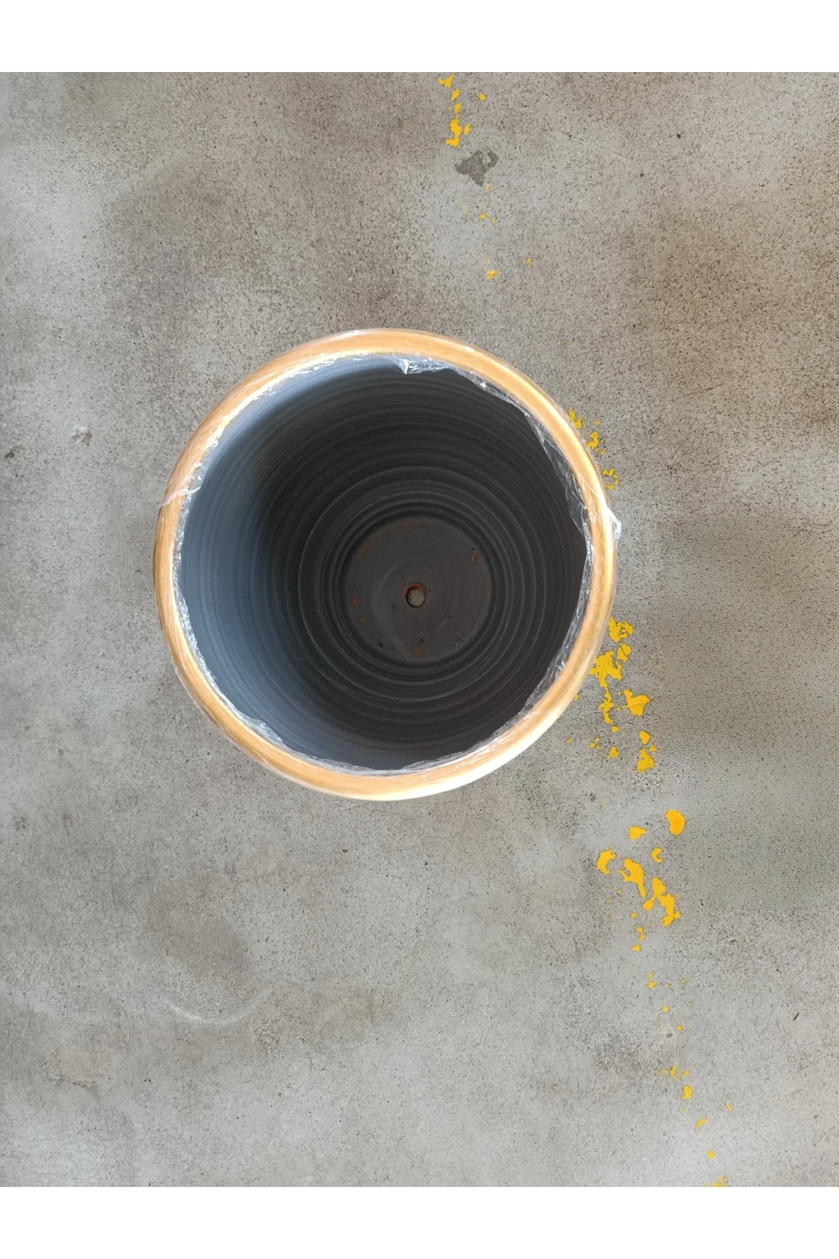 60 Litre Hafif Beton Gold Dekoratif Taş Saksı 60 Litre Hafif Beton Gold Dekoratif Taş Saksı