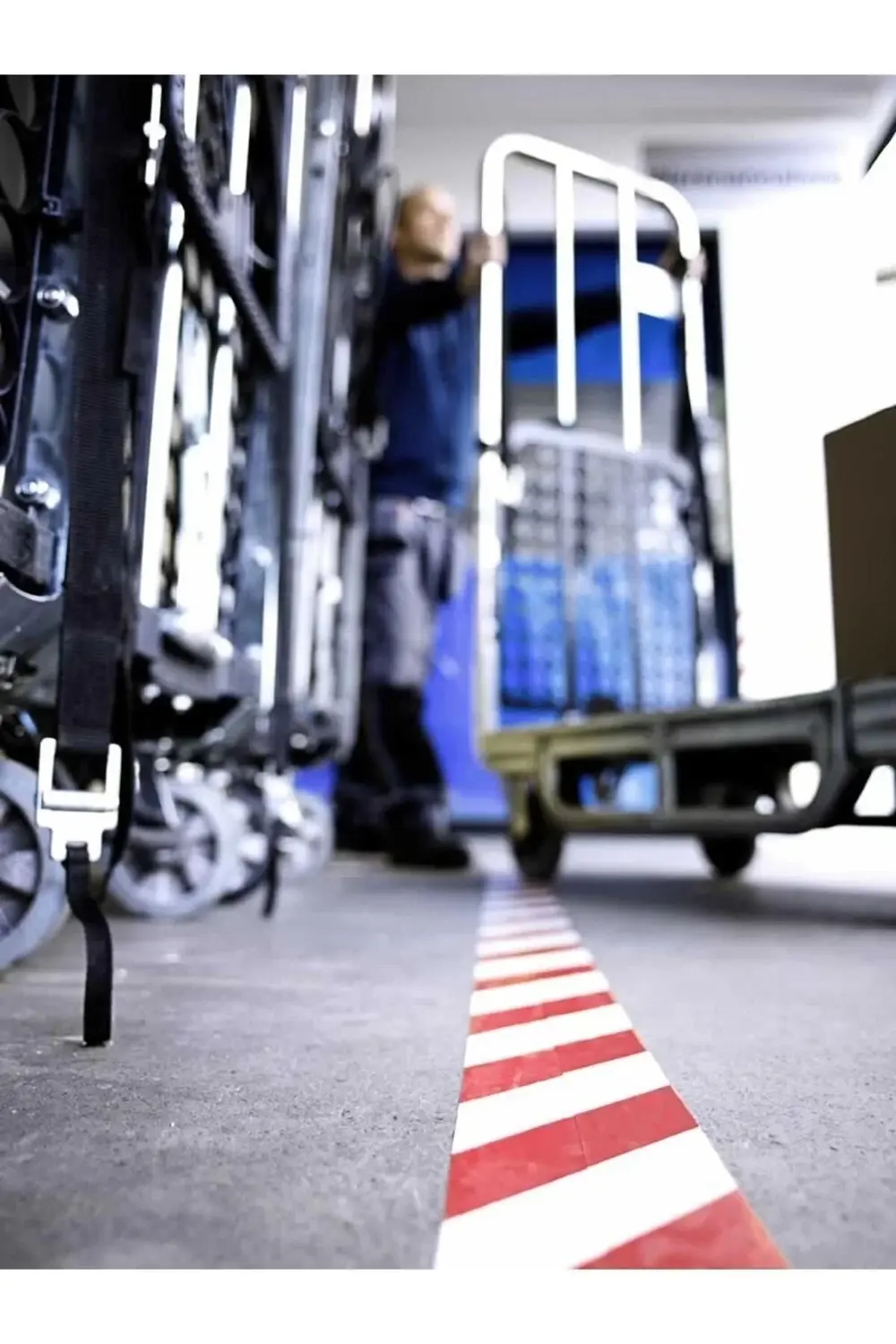 60760 Yer İşaretleme Bandı 50mmx33mt Kırmızı Beyaz