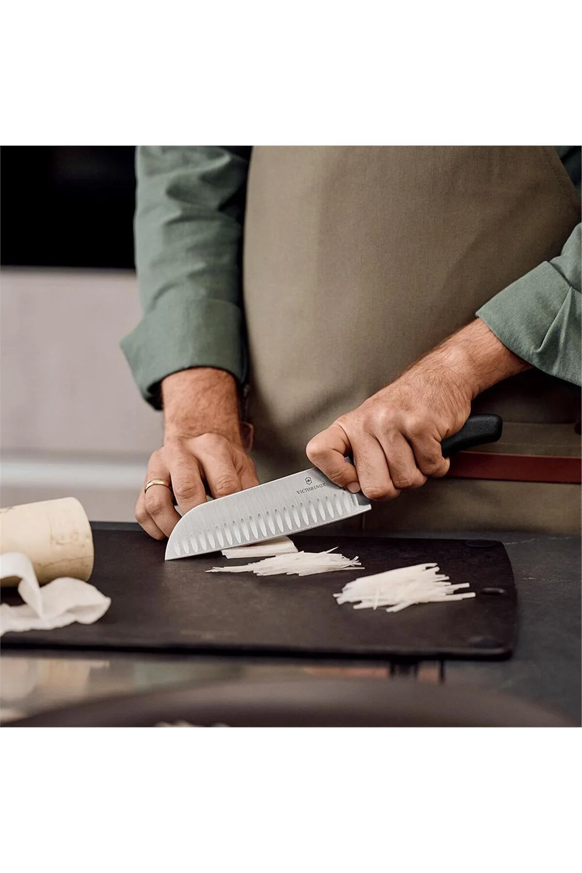6.8523.17B 17cm Siyah Santoku Bıçağı, Blisterli Paket
