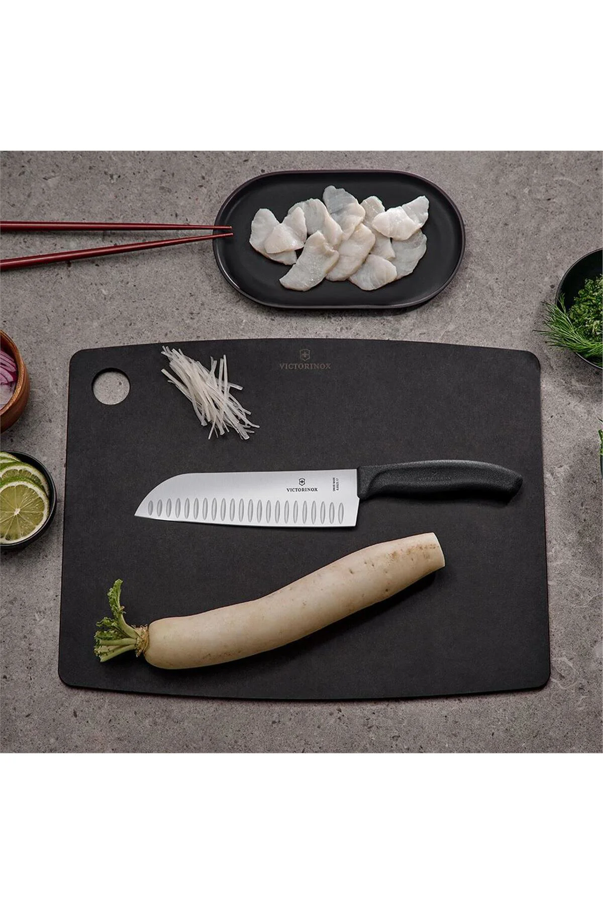 6.8523.17B 17cm Siyah Santoku Bıçağı, Blisterli Paket