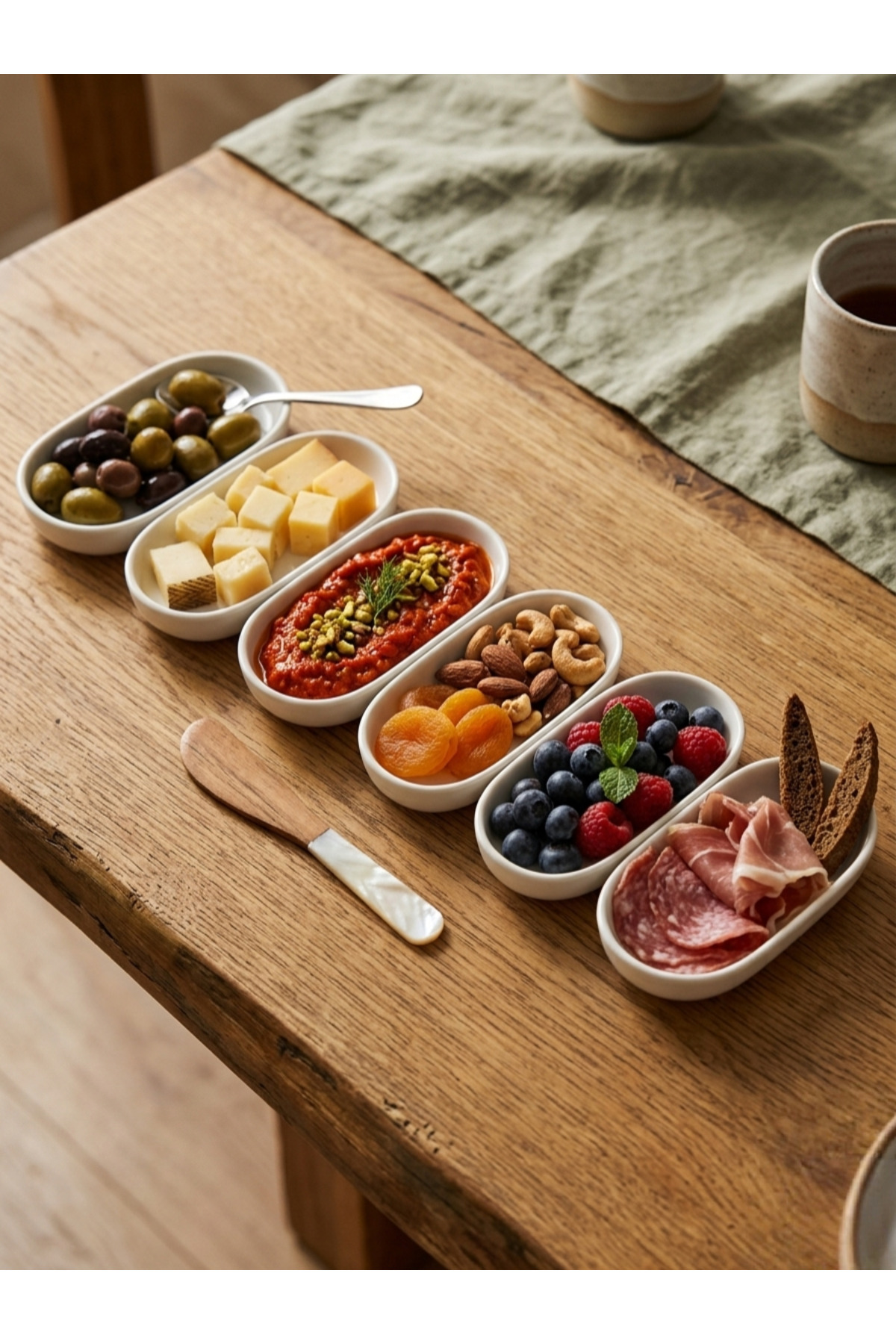 6'lı Porselen Oval Sunumluk ve Kahvaltılık Tabağı Seti - 20cm