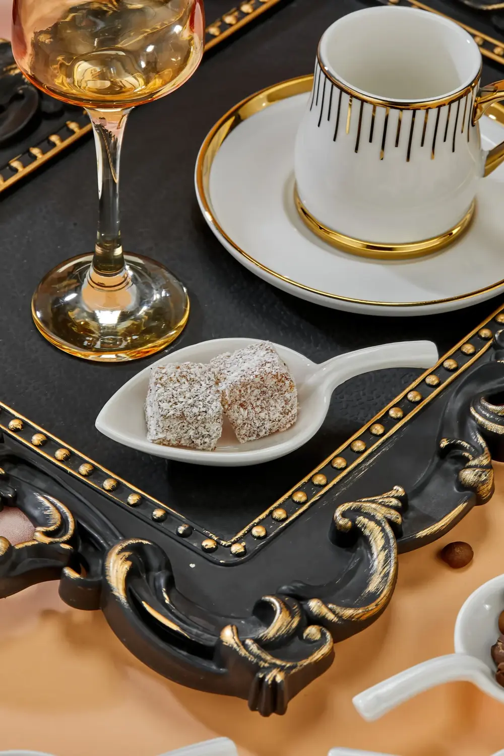 6’lı Porselen Yaprak Lokumluk, Reçellik ve Sosluk – 10,5x5x2,5 cm