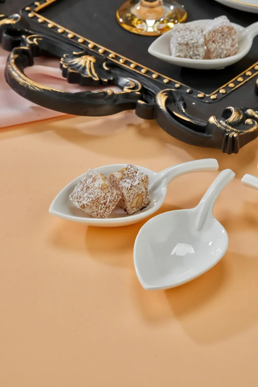 6’lı Porselen Yaprak Lokumluk, Reçellik ve Sosluk – 10,5x5x2,5 cm