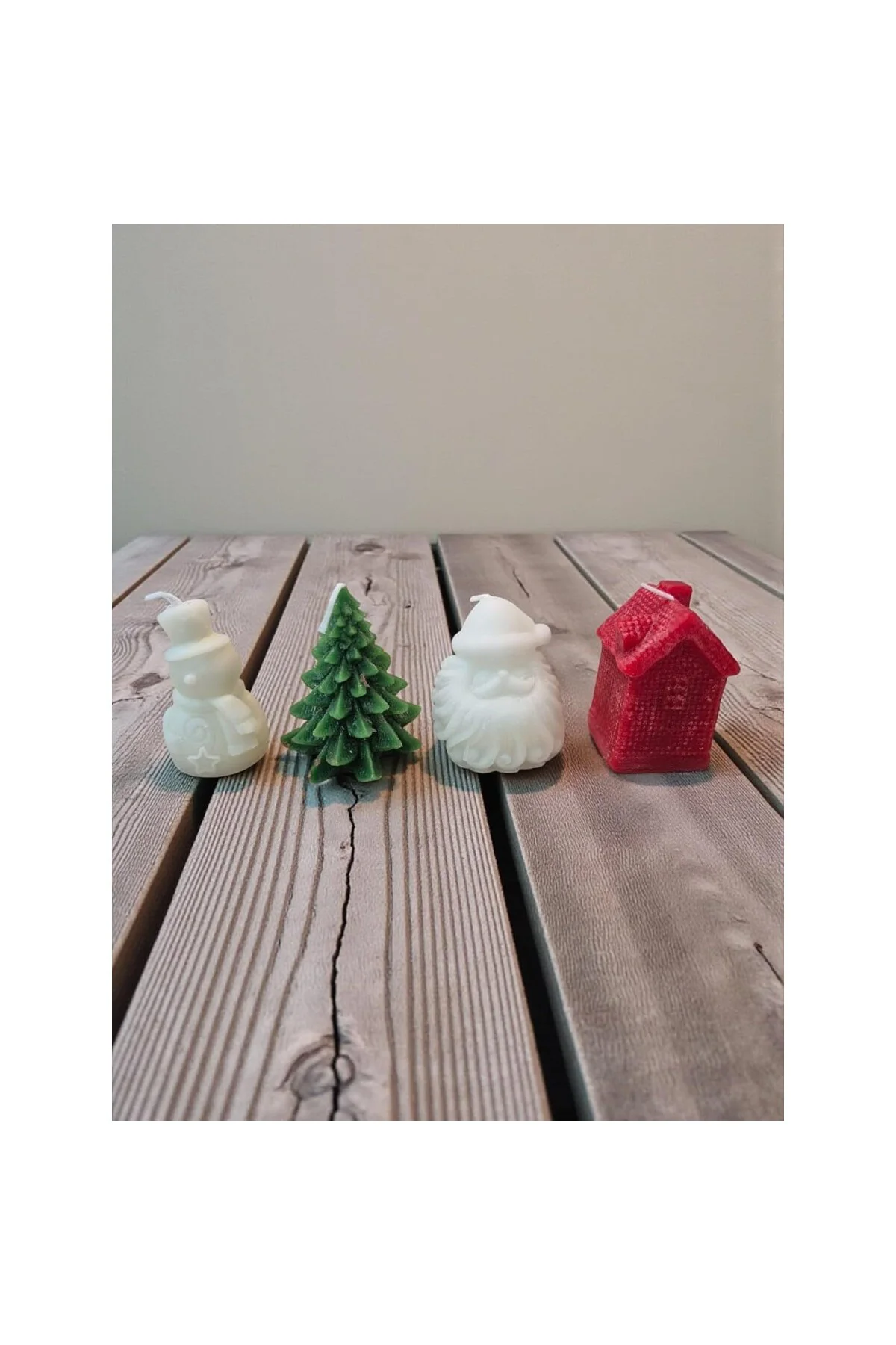 7cm 4'lü Set Noel Temalı Dekoratif Mum Seti – Çam Ağacı, KardanAd