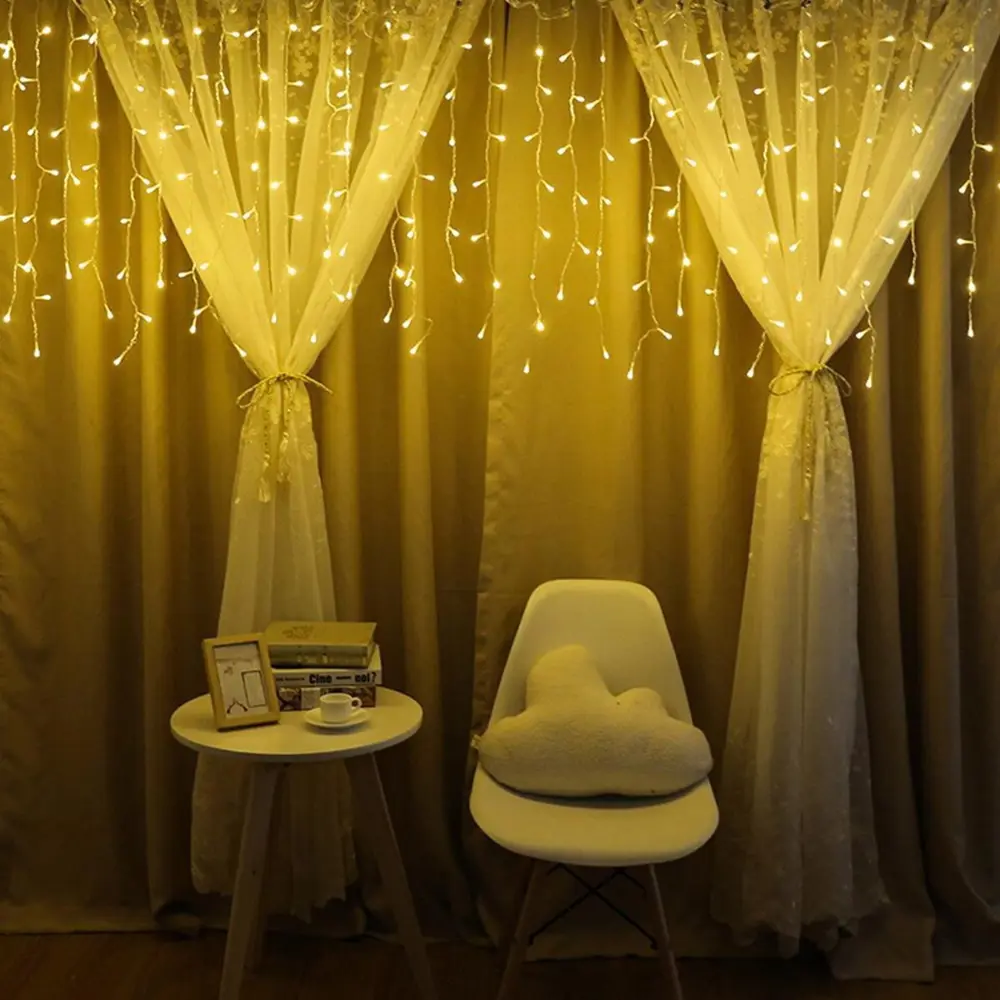 8 Fonksiyonlu 16 Saçaklı Perde Led 3 x 1 (Günışığı) (4741)
