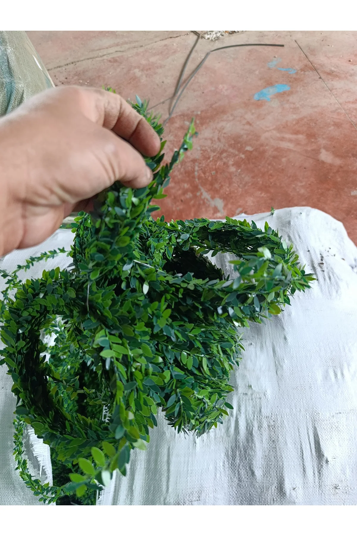 8 Metre Yapay Boru Sarmaşığı Dolgun Yapraklı Çit Balkon Bahçe Dek