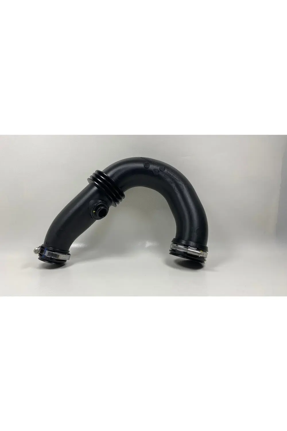 8200368252 M / / Hava Filtre Borusu K9k Clıo Kango 1.5