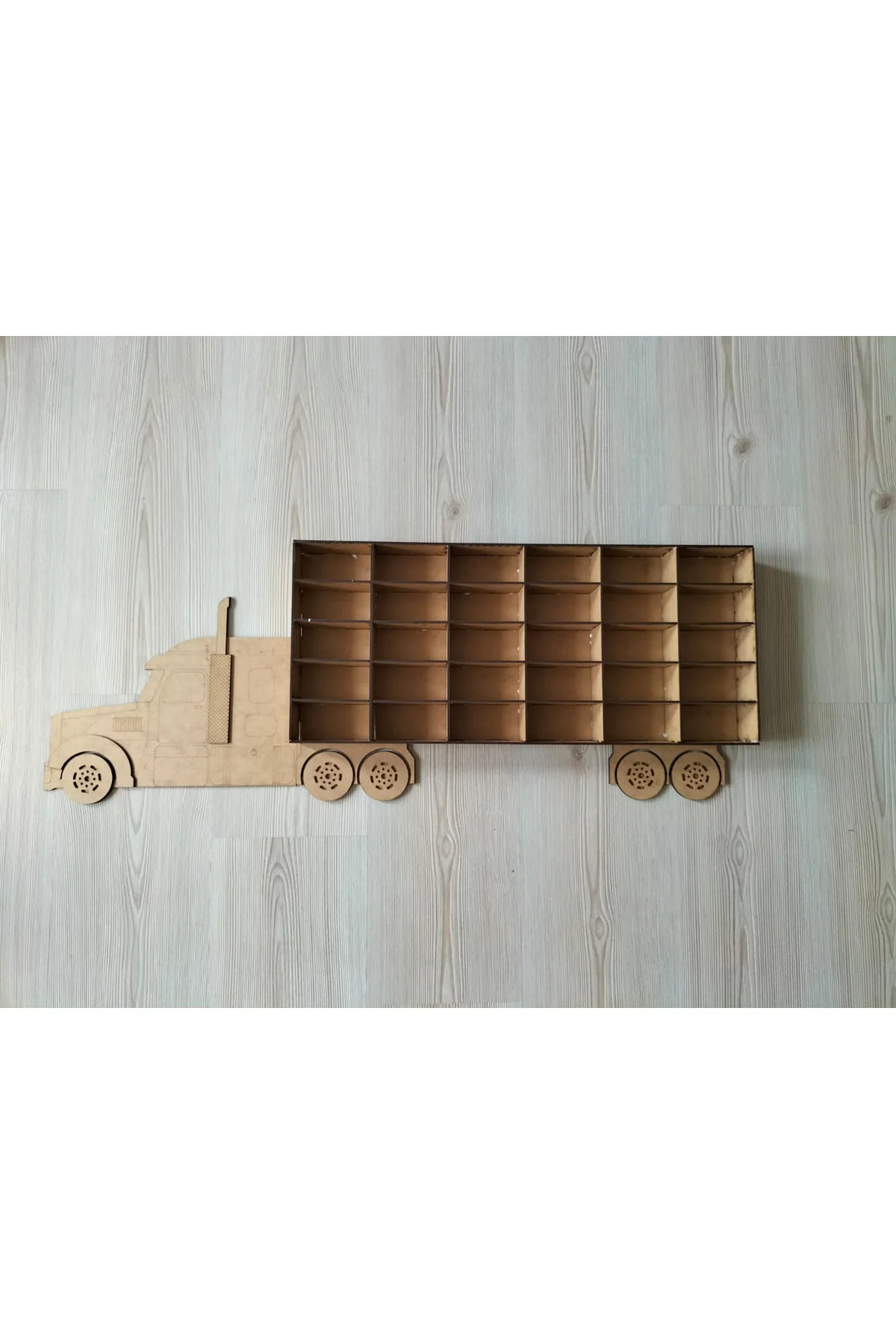 87x32 Ham Mdf Çocuk Odası Ahşap Kamyon Araba Rafı 30 Arabalık