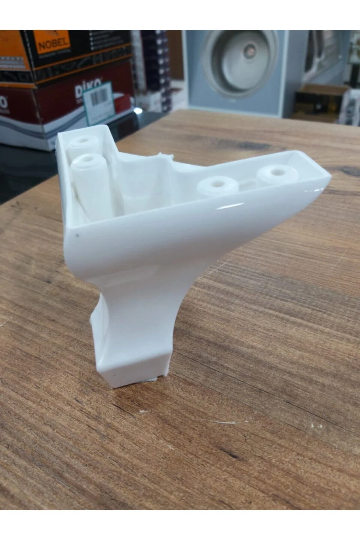 8cm Lükens Plastik Karbeyaz Mobilya Ayagı (8 Adet) - Masa Ayaklar