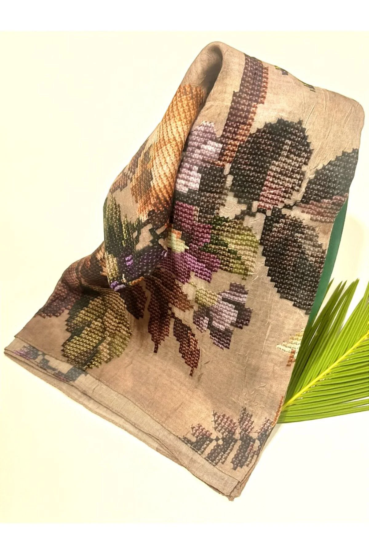 90x90 Lüks Figürlü Gösterişli Dökümlü Eşarp