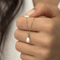 İhtiyaçavm 925 Ayar Gümüş Damla İnci Bayan Gümüş Kolye İhtiyaçavm 925 Ayar Gümüş Damla İnci Bayan Gümüş Kolye