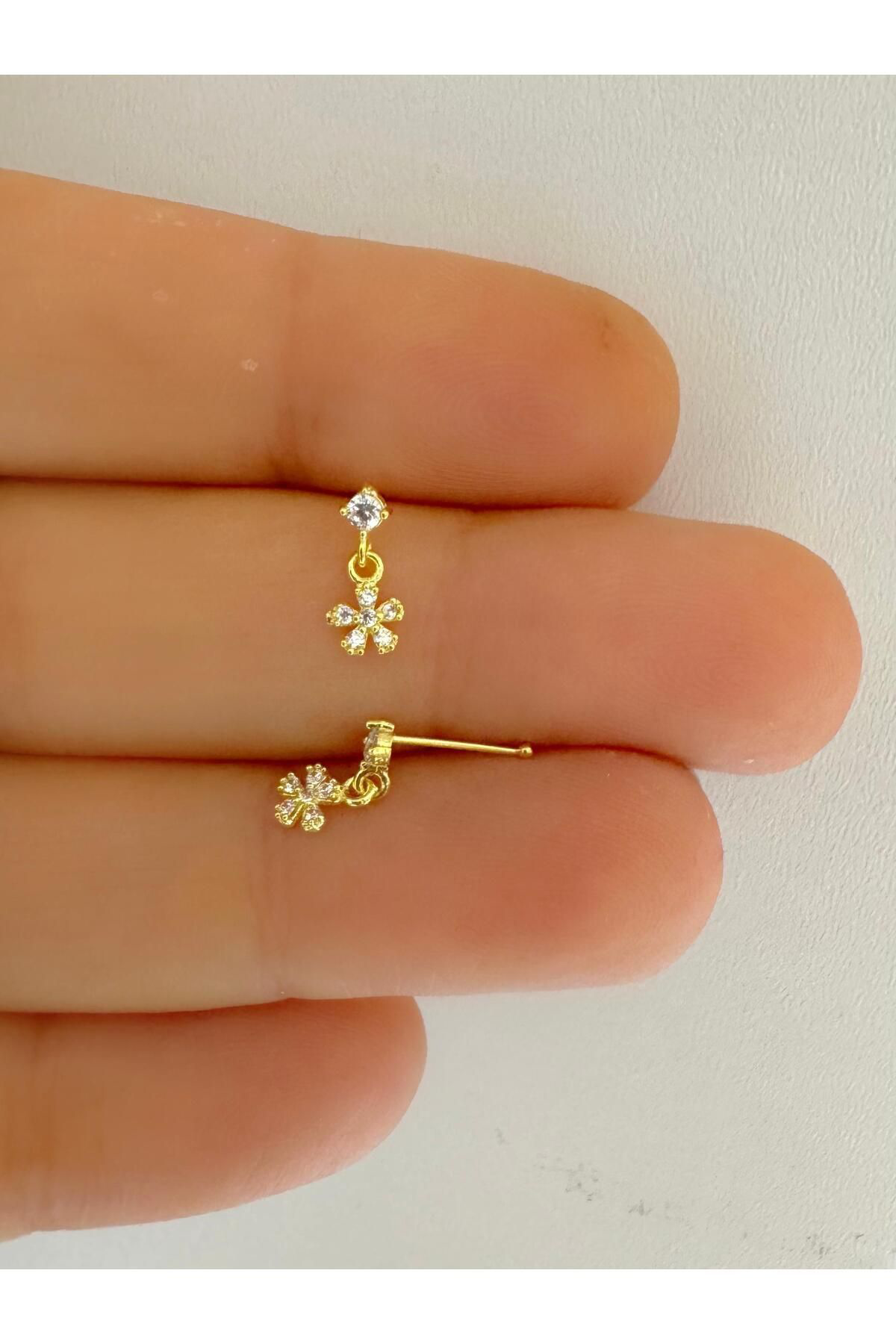 Arescollection 925 Ayar Gümüş Zirkon Taşli Sallantili  Çiçekli  Hizma