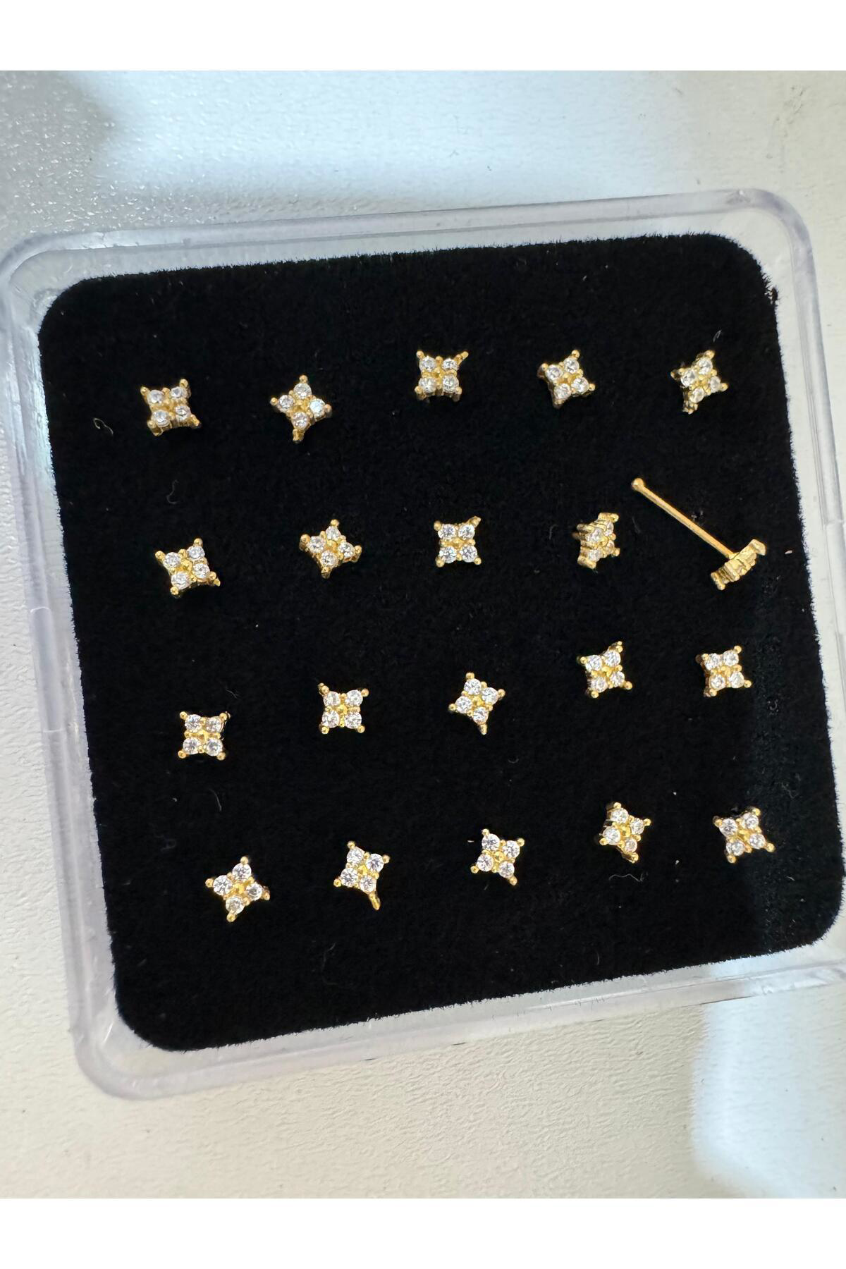 Arescollection 925 Ayar Gümüş Zirkon Taşli Minimal Çiçekli Hizma