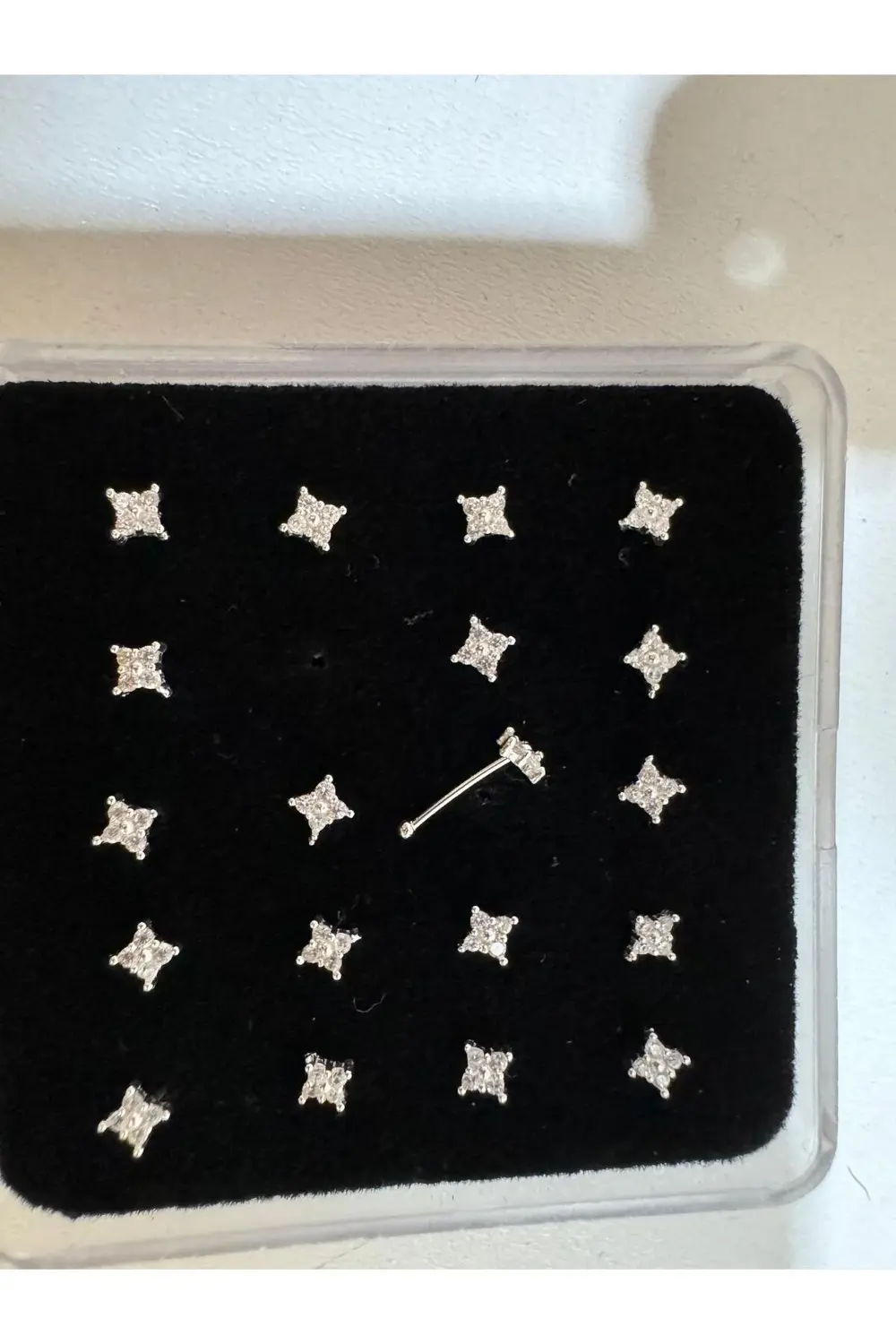 925 AYAR GÜMÜŞ ZİRKON TAŞLI MİNİMAL ÇİÇEKLİ  HIZMA