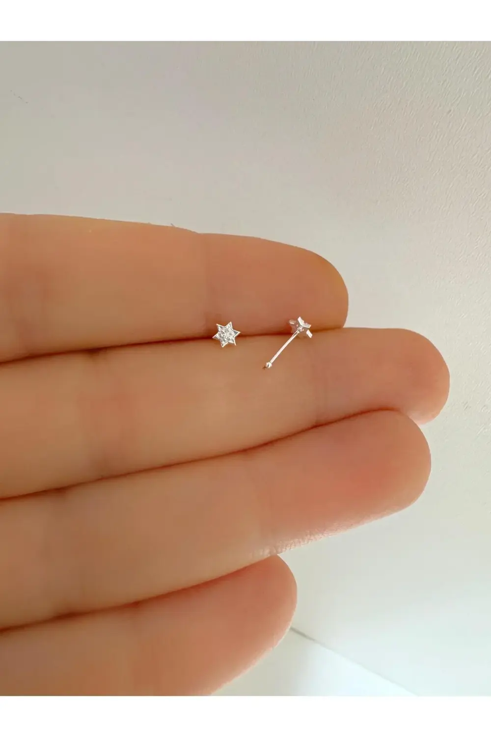 925 AYAR GÜMÜŞ ZİRKON TAŞLI YILDIZ ŞEKLİNDE HIZMA