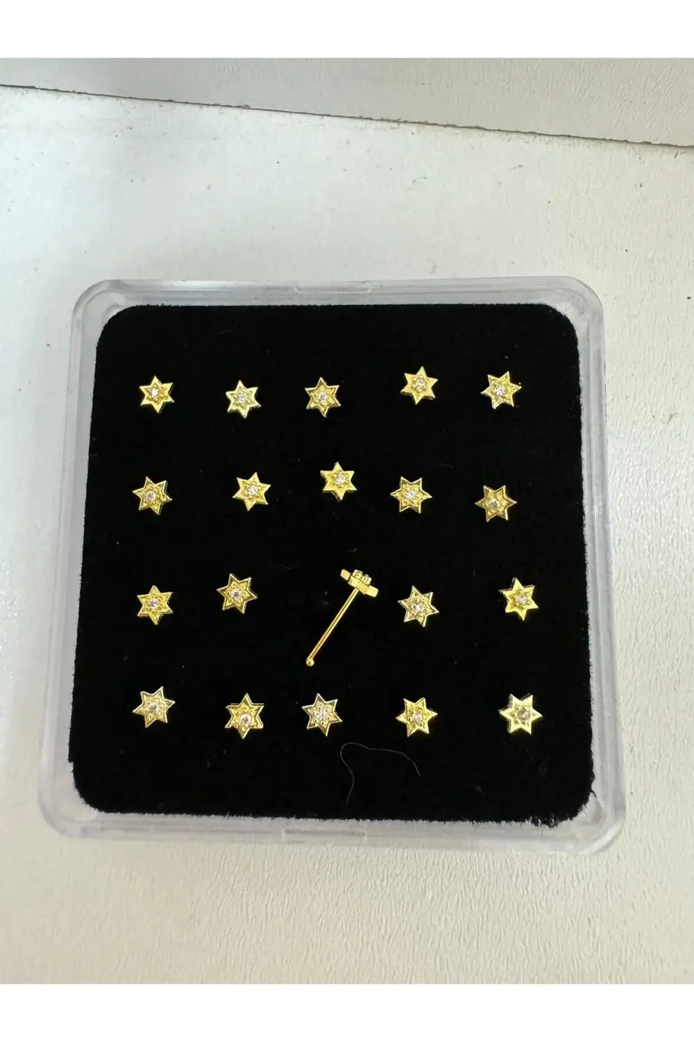 925 AYAR GÜMÜŞ ZİRKON TAŞLI YILDIZ ŞEKLİNDE HIZMA