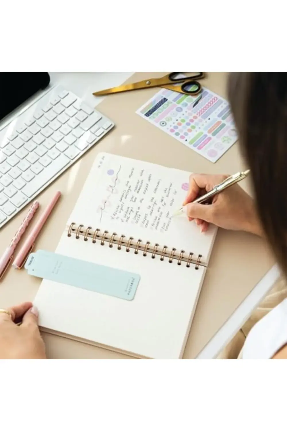 A5 Spiralli Sert Kapak Tarihsiz Not Defteri Yeşil