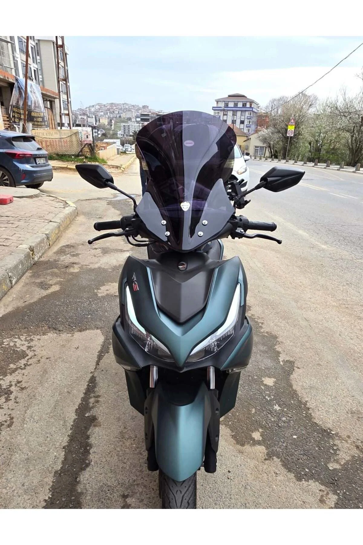 Abush Benice A-150 Ön Cam 2023-2026 Model 54cm Siyah Renkli Sportif Model