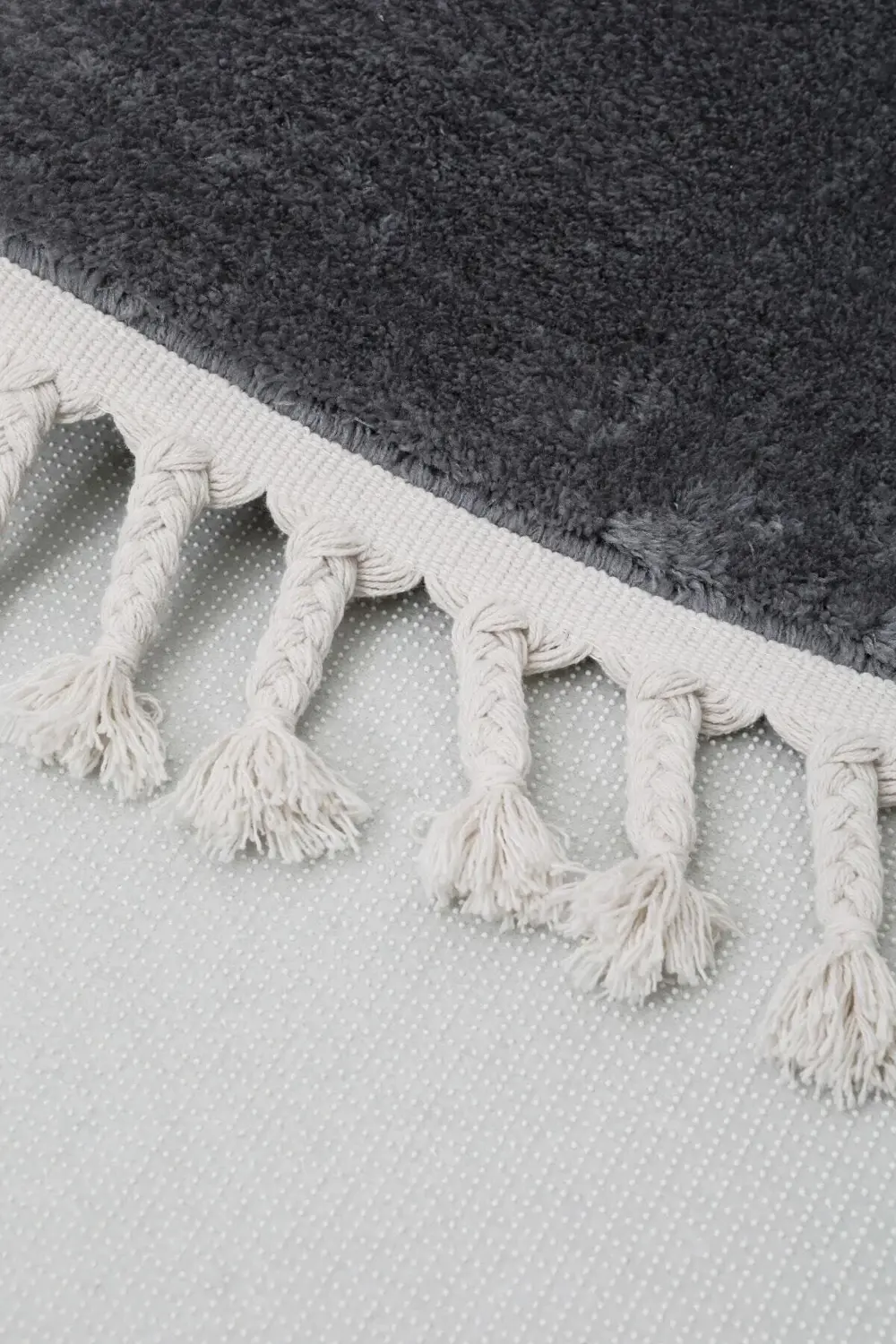 Açık Gri Yuvarlak Post Dokuma Halı Peluş Tavşan Tüyü Hissi Antiba