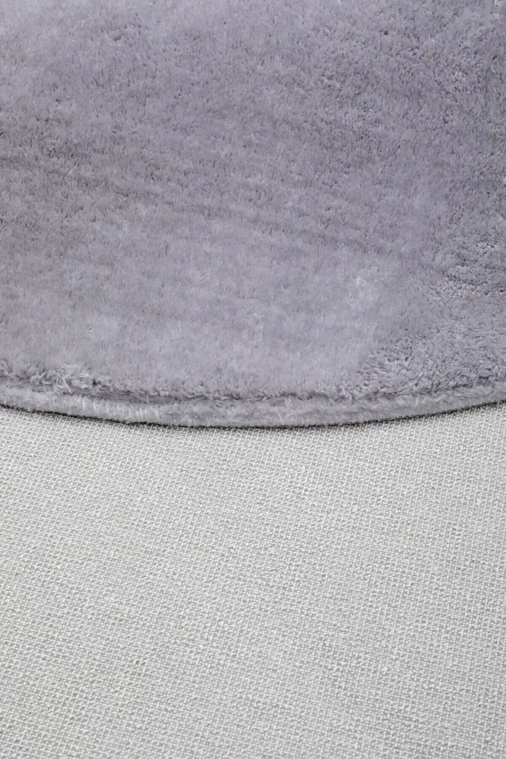 Açık Gri Yuvarlak Post Dokuma Halı Peluş Tavşan Tüyü Hissi Antiba