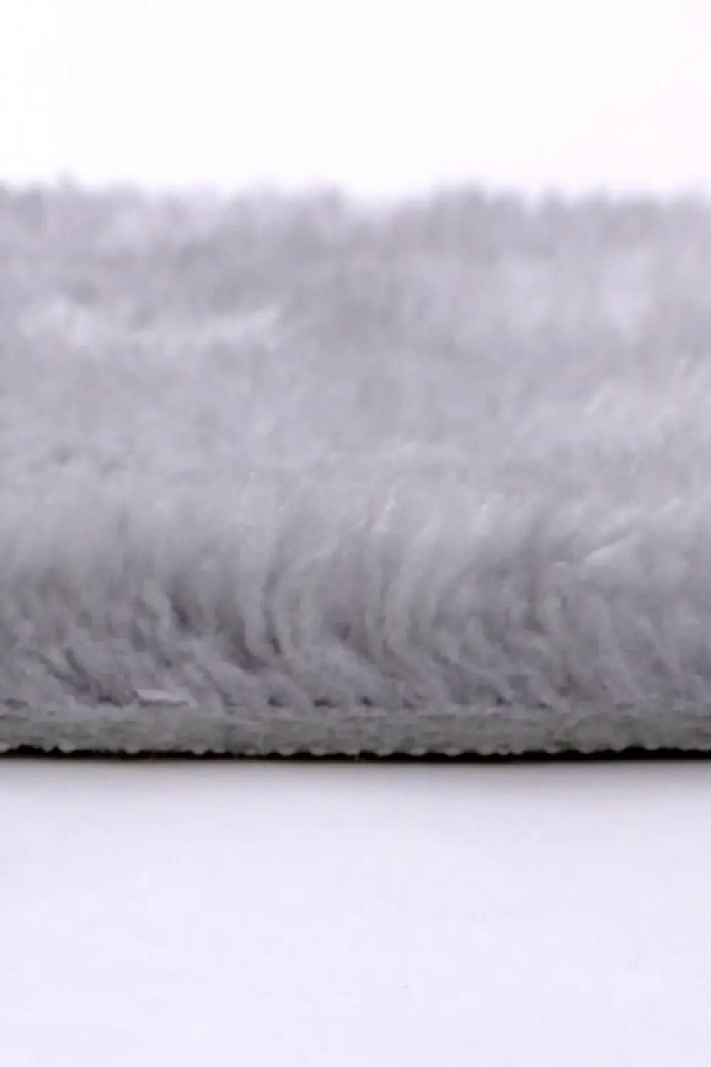 Açık Gri Yuvarlak Post Dokuma Halı Peluş Tavşan Tüyü Hissi Antiba