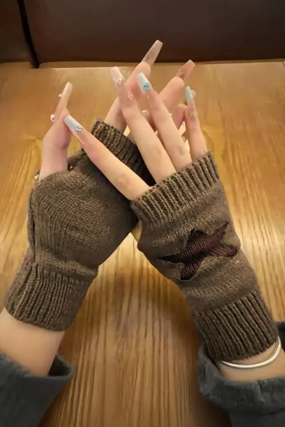 Açık Kahverengi Kısa Yıldızlı İkili Triko Kolluk