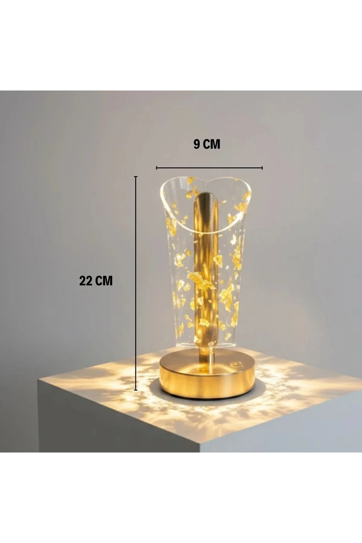 Açık Silindirik Kristal Altın Toz Model LED Masa Lambası – Gold Tabanlı, Dokunmatik, 3 Renk Işık Mod Açık Silindirik Kristal Altın Toz Model LED Masa Lambası – Gold Tabanlı, Dokunmatik, 3 Renk Işık Mod