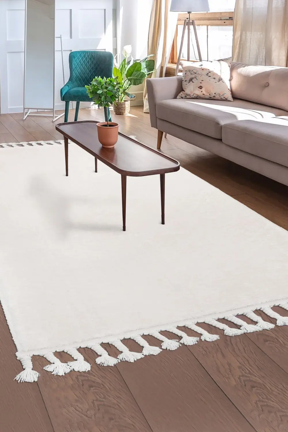 Açık Vizon Post Peluş Dokuma Halı Saçaklı Salon Halısı