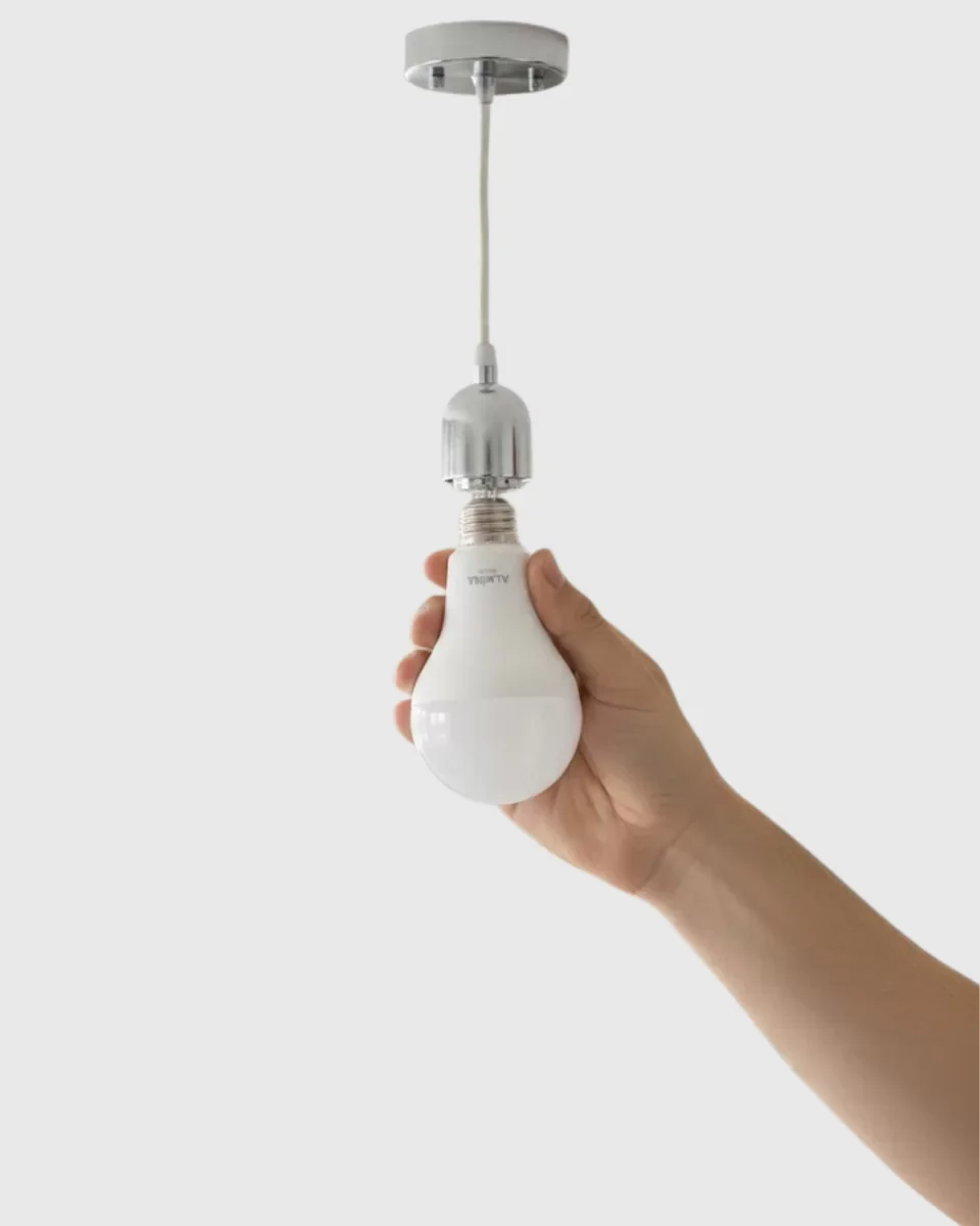 Acil Durumlar İçin Şarjlı LED Ampul 6400K Soğuk Beyaz 30 Watt Yeni Nesil