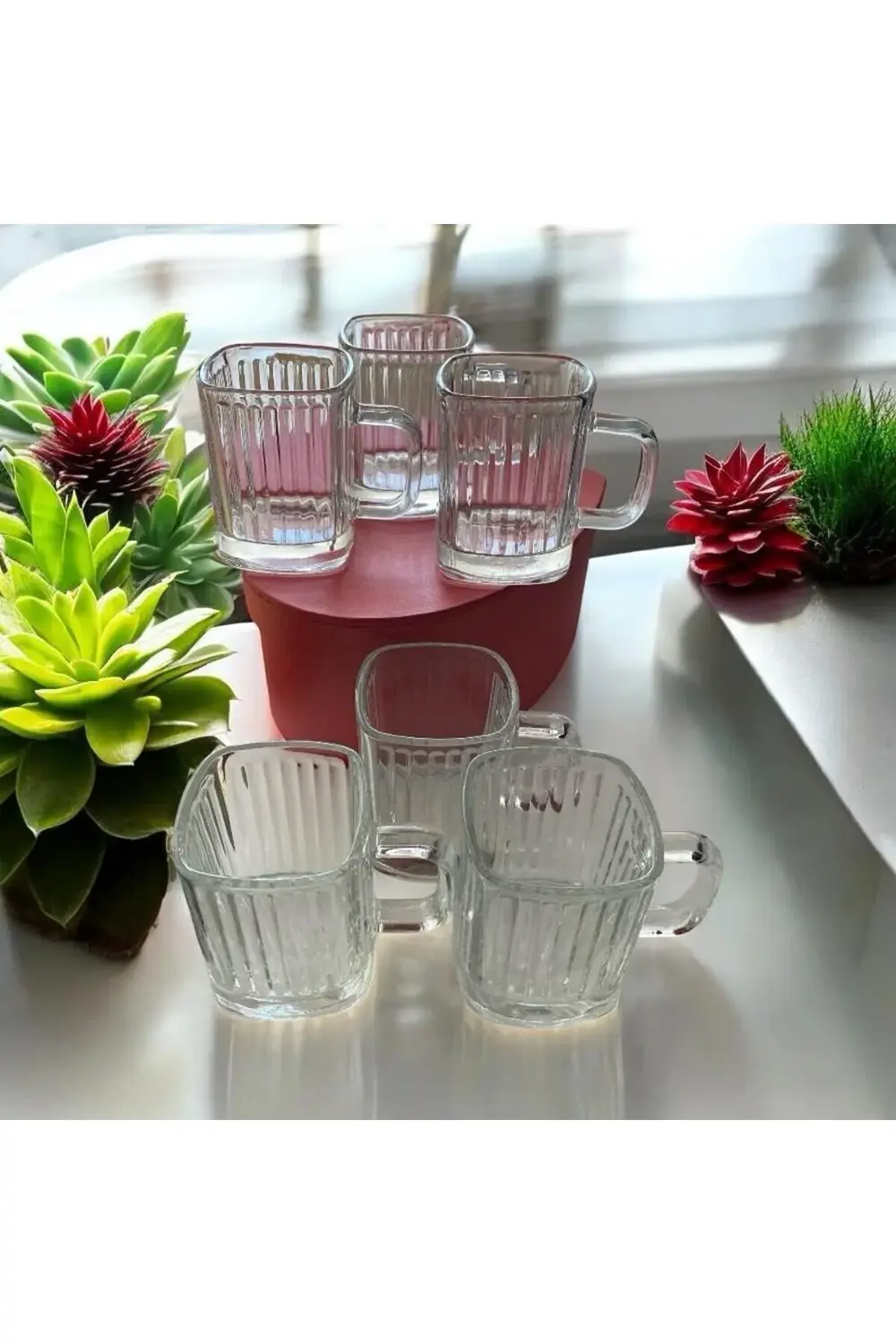 Ad. Köşeli Cam Kupa Çizgili Çok Şık Model 395519