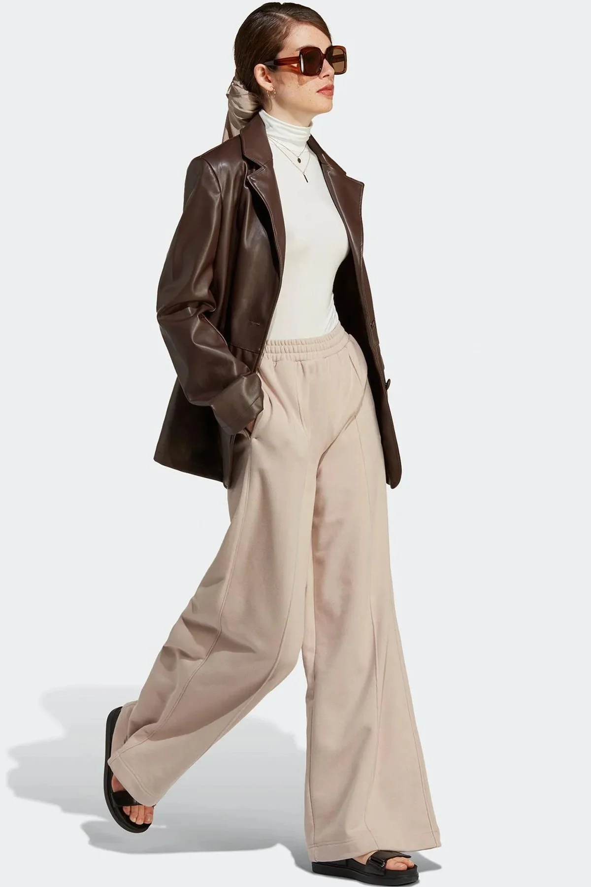 Adidas Essentials Wontau Taumer Pant Wide Leg Trousers Kadın Bol Kesim Geniş Paçalı Eşofman Altı Bej Adidas Essentials Wontau Taumer Pant Wide Leg Trousers Kadın Bol Kesim Geniş Paçalı Eşofman Altı Bej Fiyatı, Yorumları ve Özellikleri